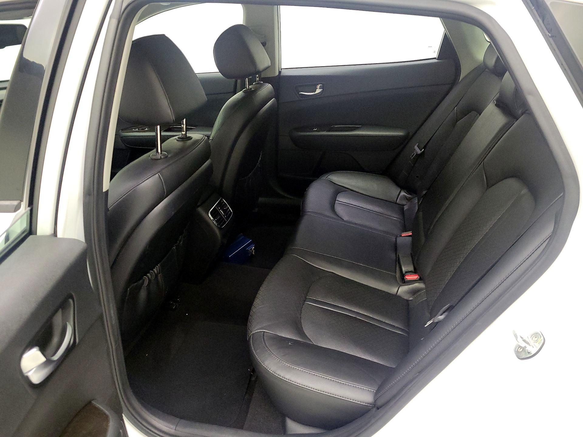 Thumbnail: 2017 Kia Optima - 19