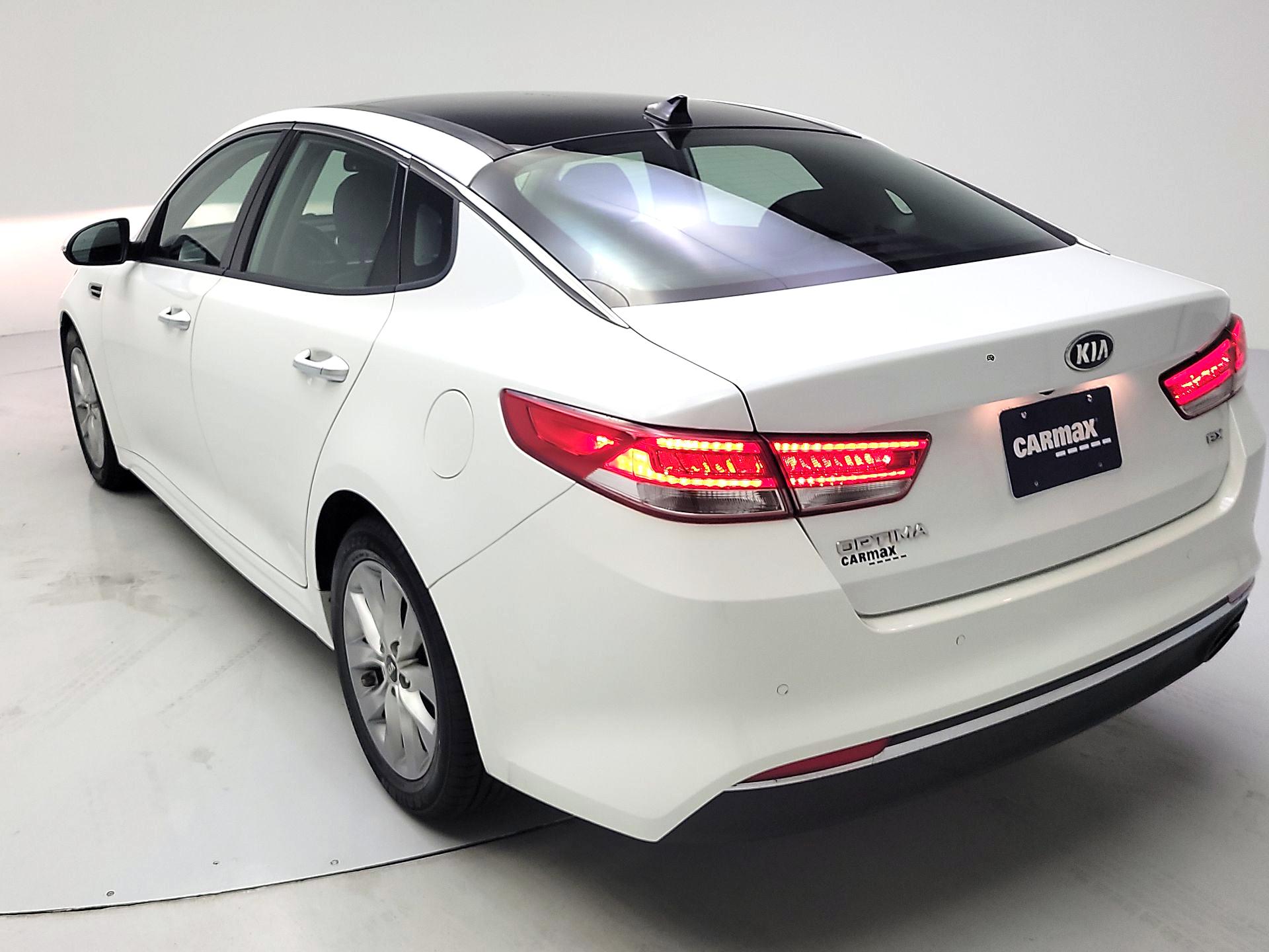 Thumbnail: 2017 Kia Optima - 7