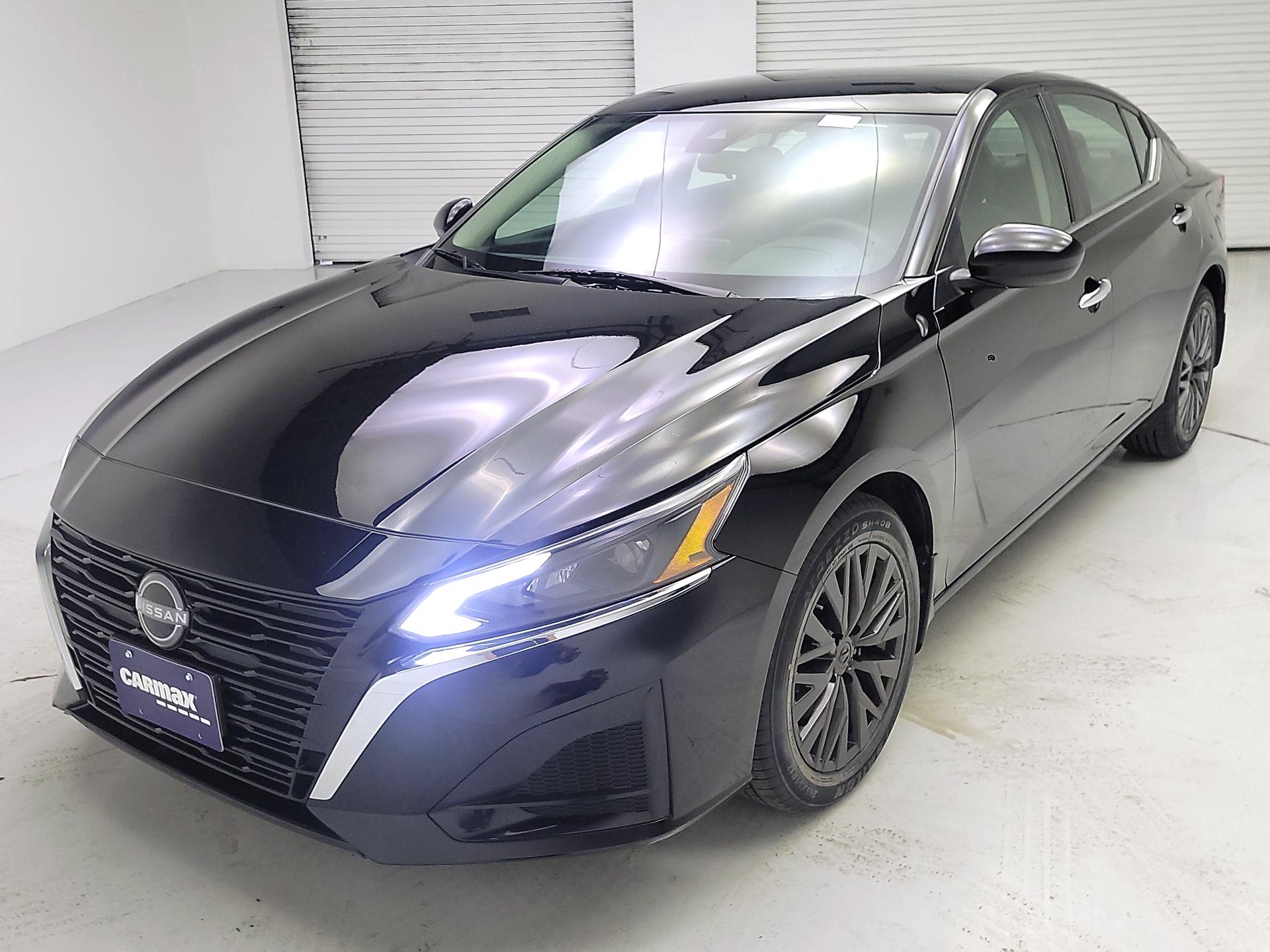 Thumbnail: 2023 Nissan Altima - 3