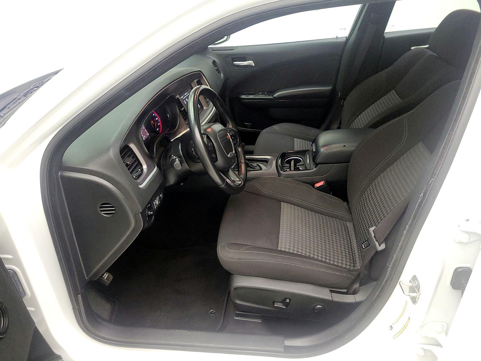 Thumbnail: 2022 Dodge Charger - 9