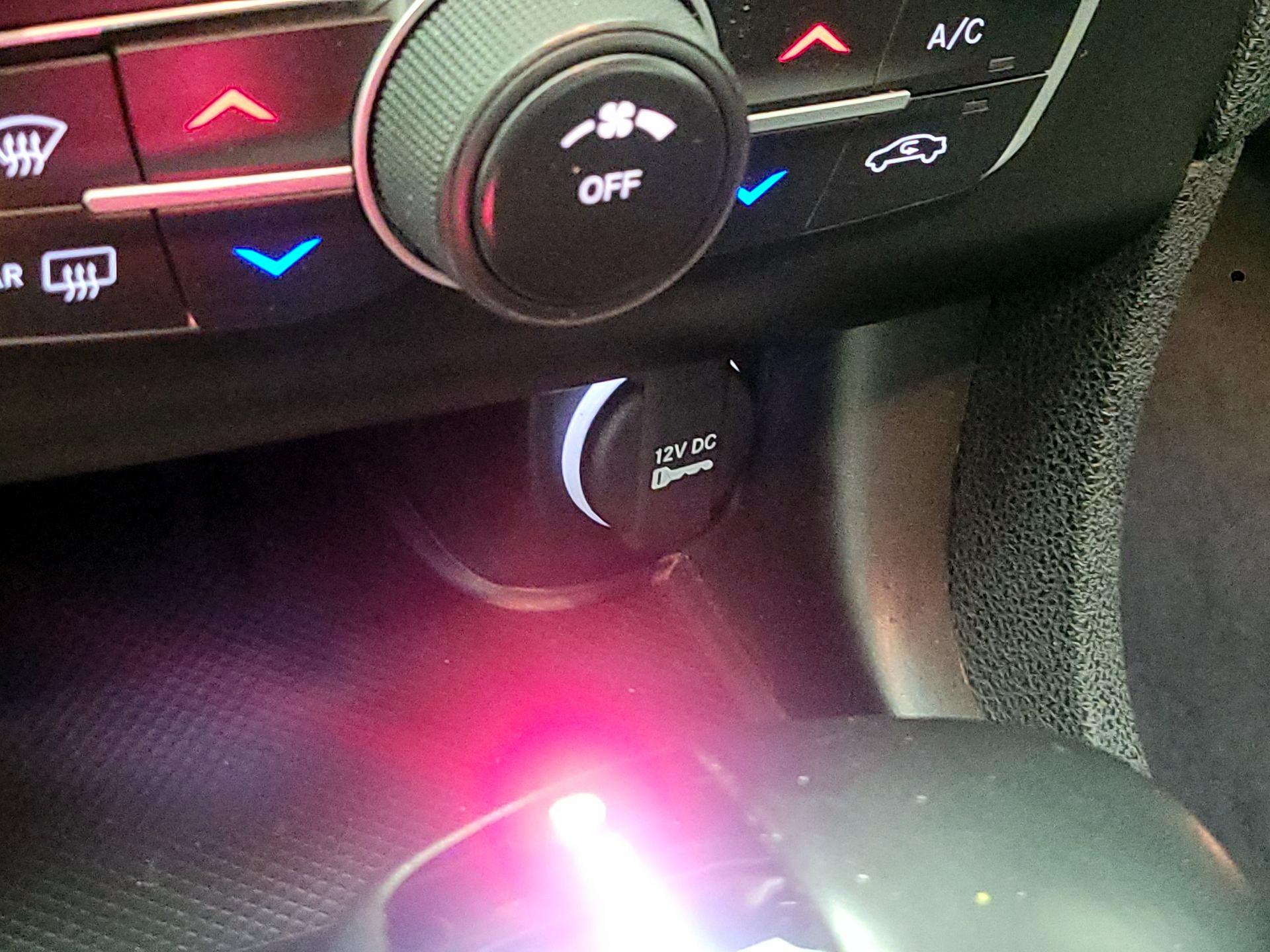 Thumbnail: 2022 Dodge Charger - 16