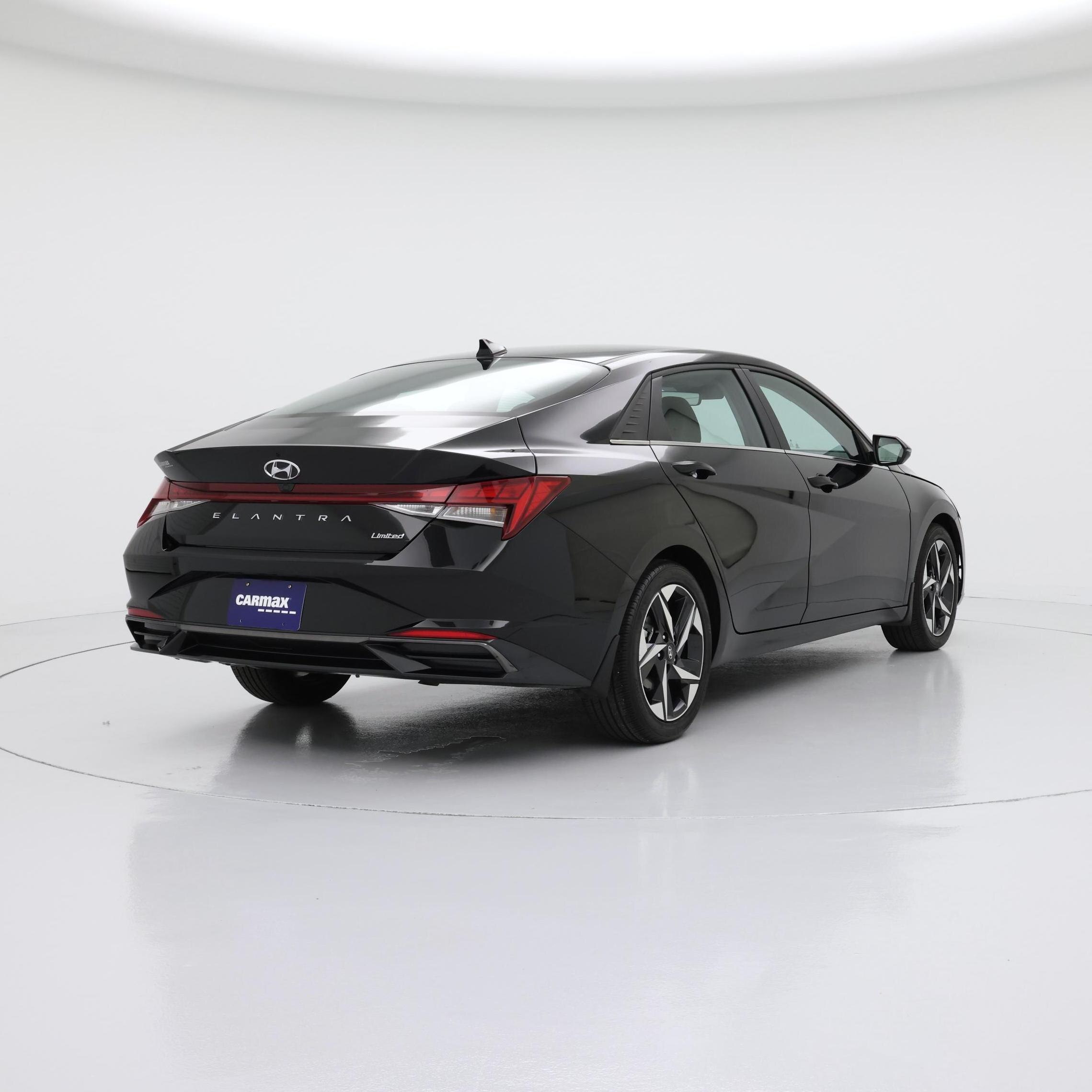 Thumbnail: 2023 Hyundai Elantra - 8