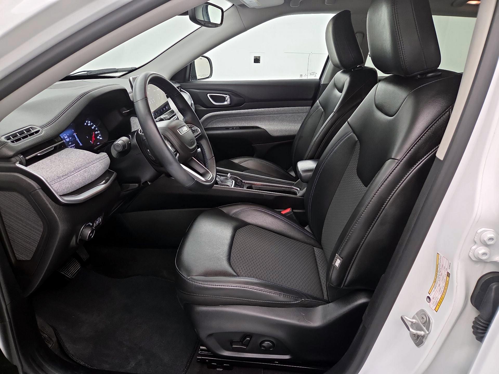 Thumbnail: 2022 Jeep Compass - 11