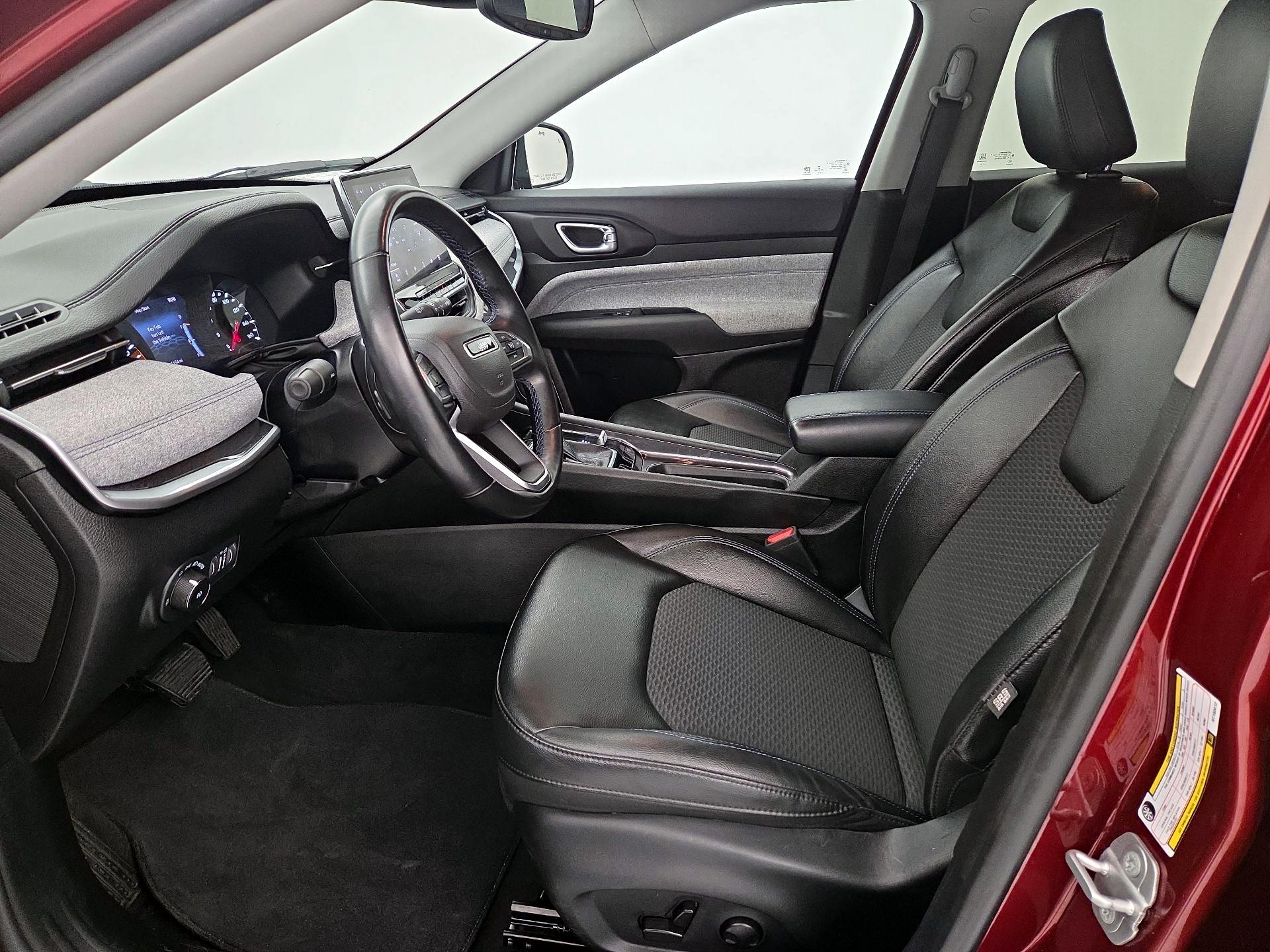 Thumbnail: 2022 Jeep Compass - 11