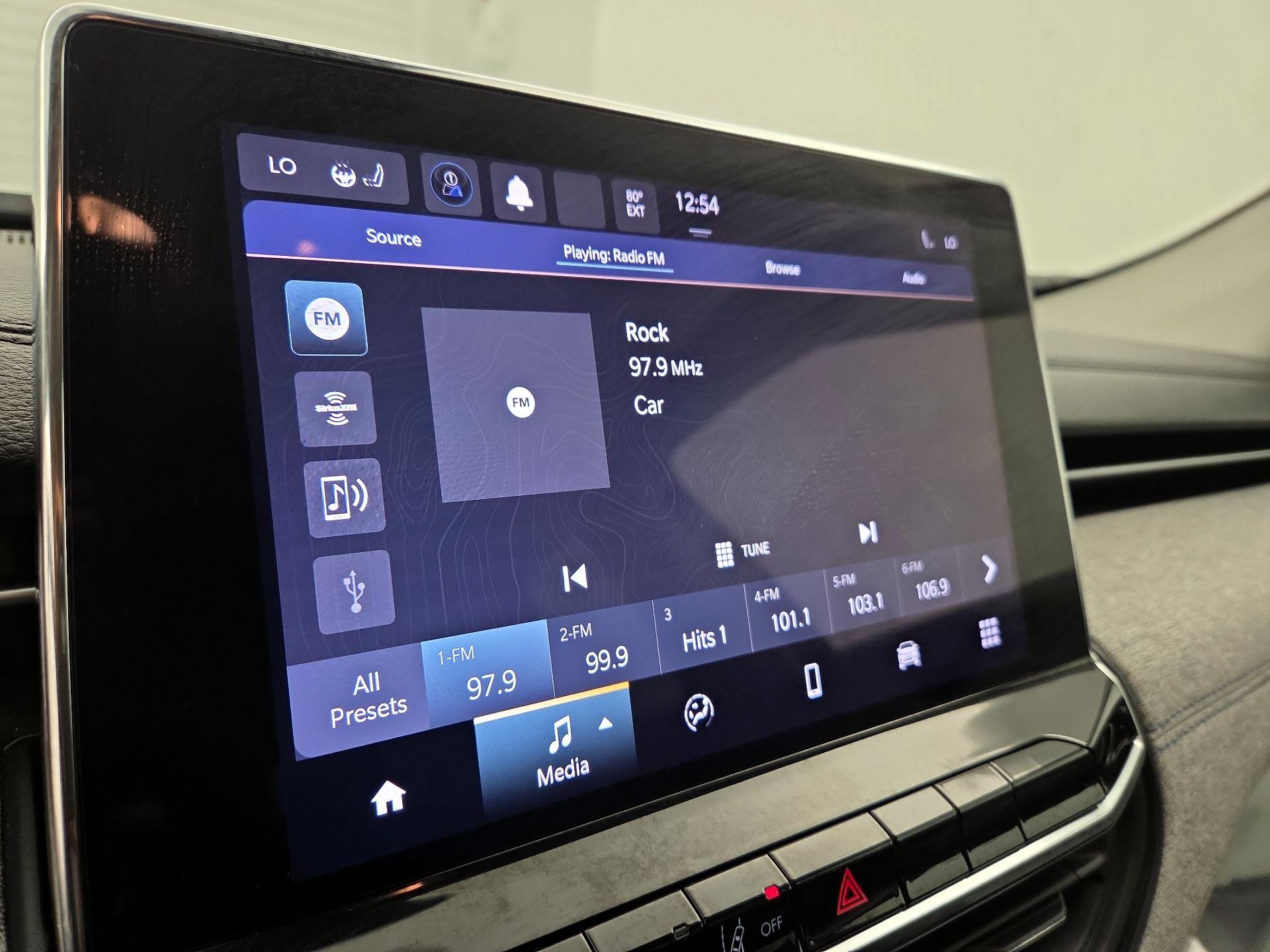 Thumbnail: 2022 Jeep Compass - 15