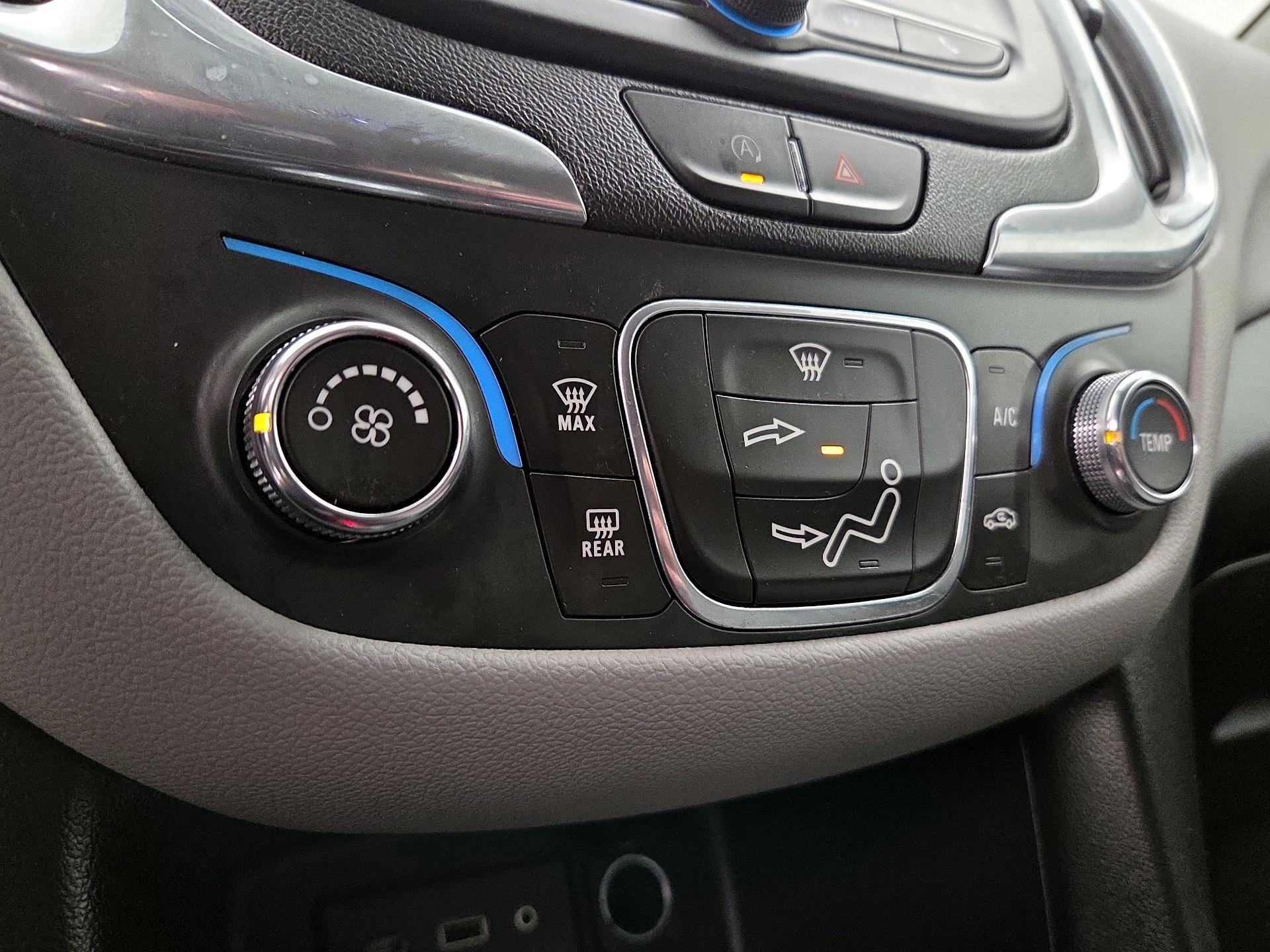 Thumbnail: 2022 Chevrolet Equinox - 16