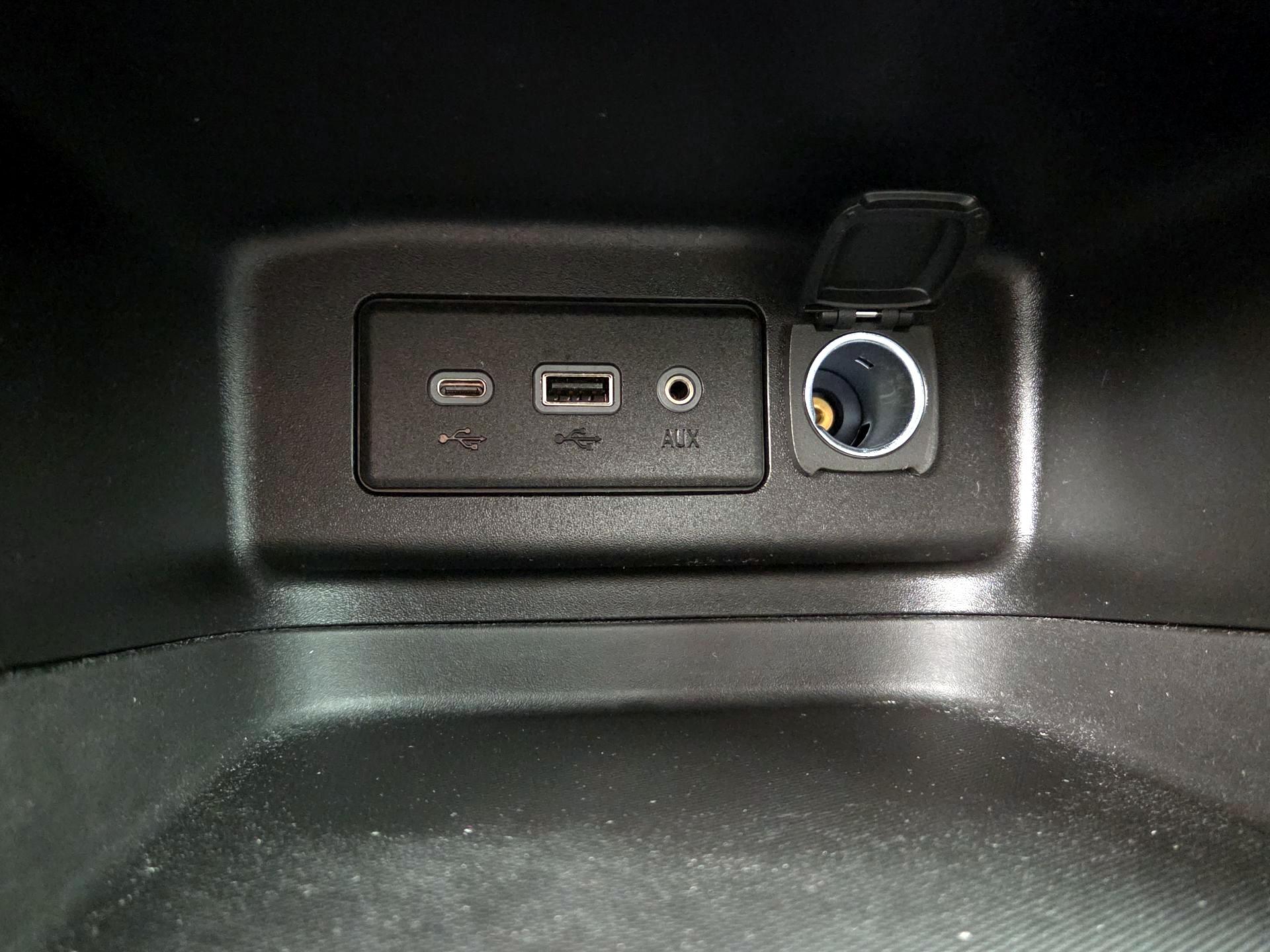 Thumbnail: 2022 Chevrolet Equinox - 18