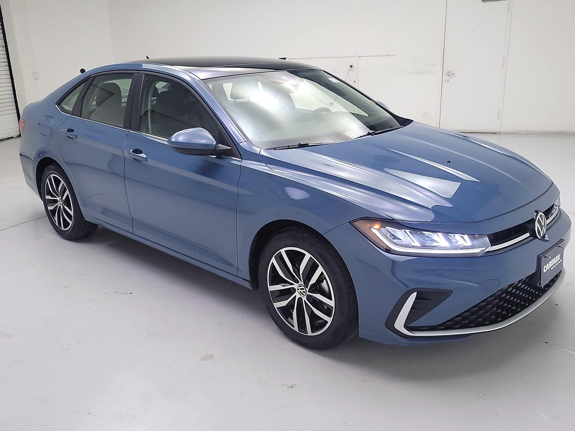 Thumbnail: 2025 Volkswagen Jetta - 1