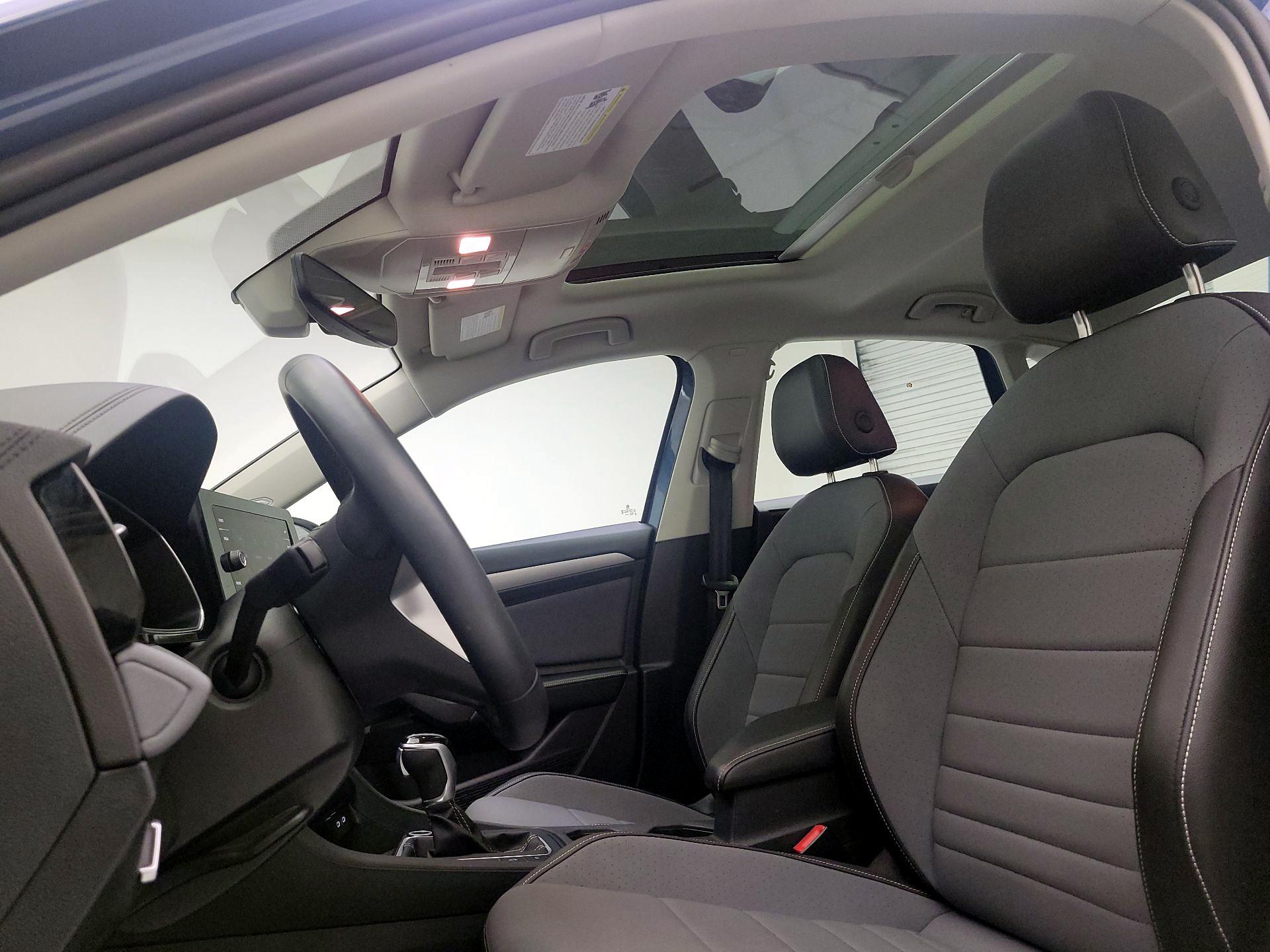 Thumbnail: 2025 Volkswagen Jetta - 17