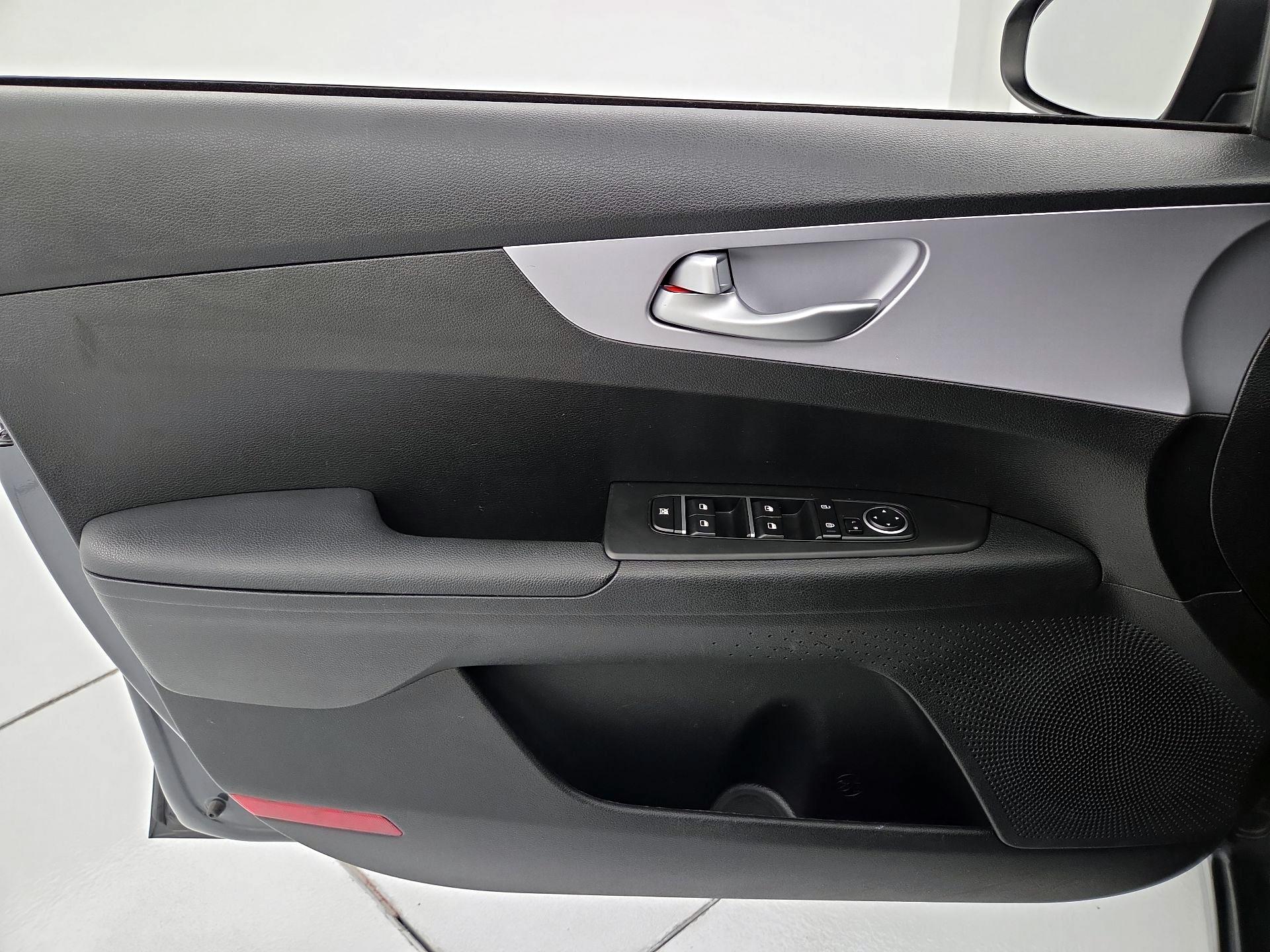 Thumbnail: 2024 Kia Forte - 12