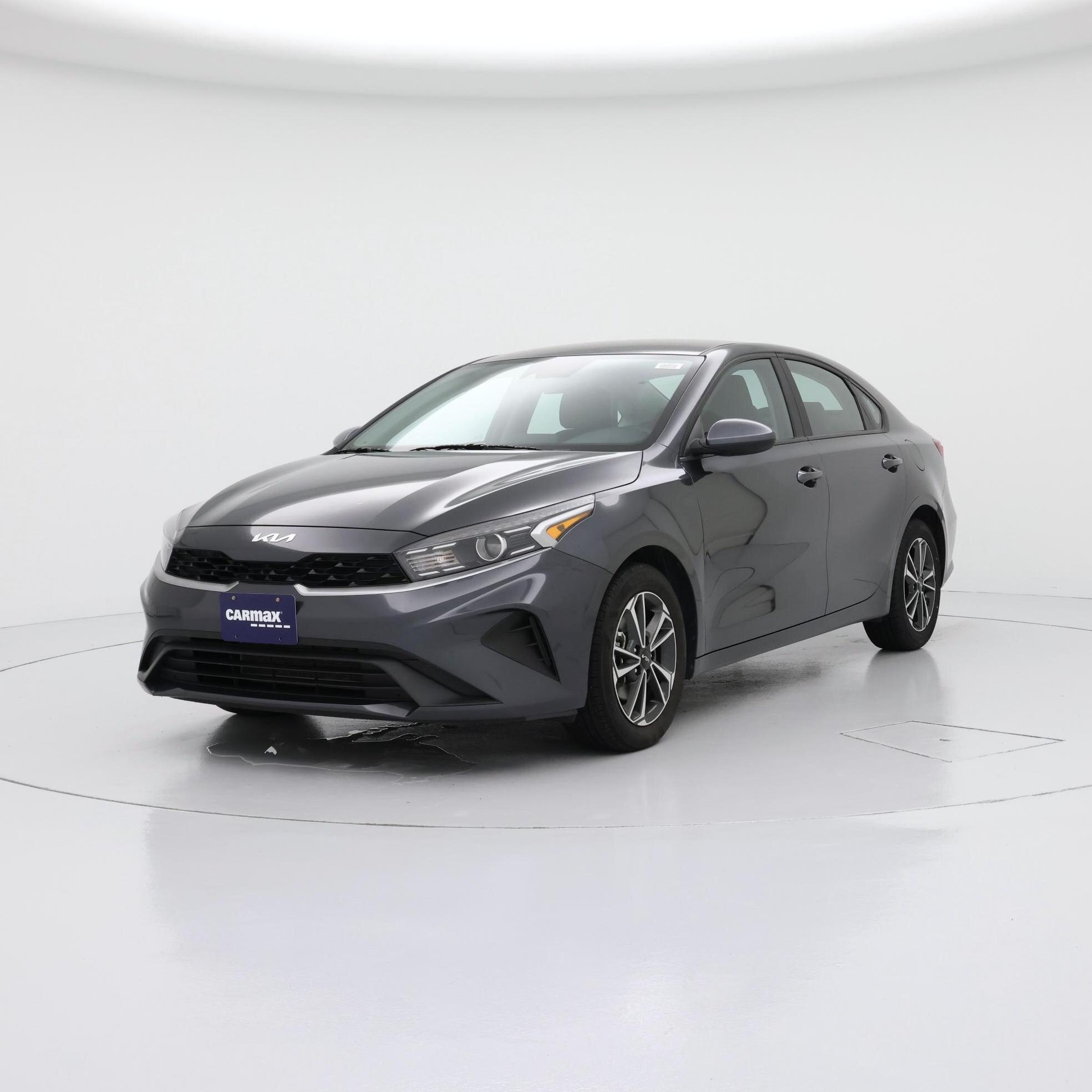 Thumbnail: 2024 Kia Forte - 4