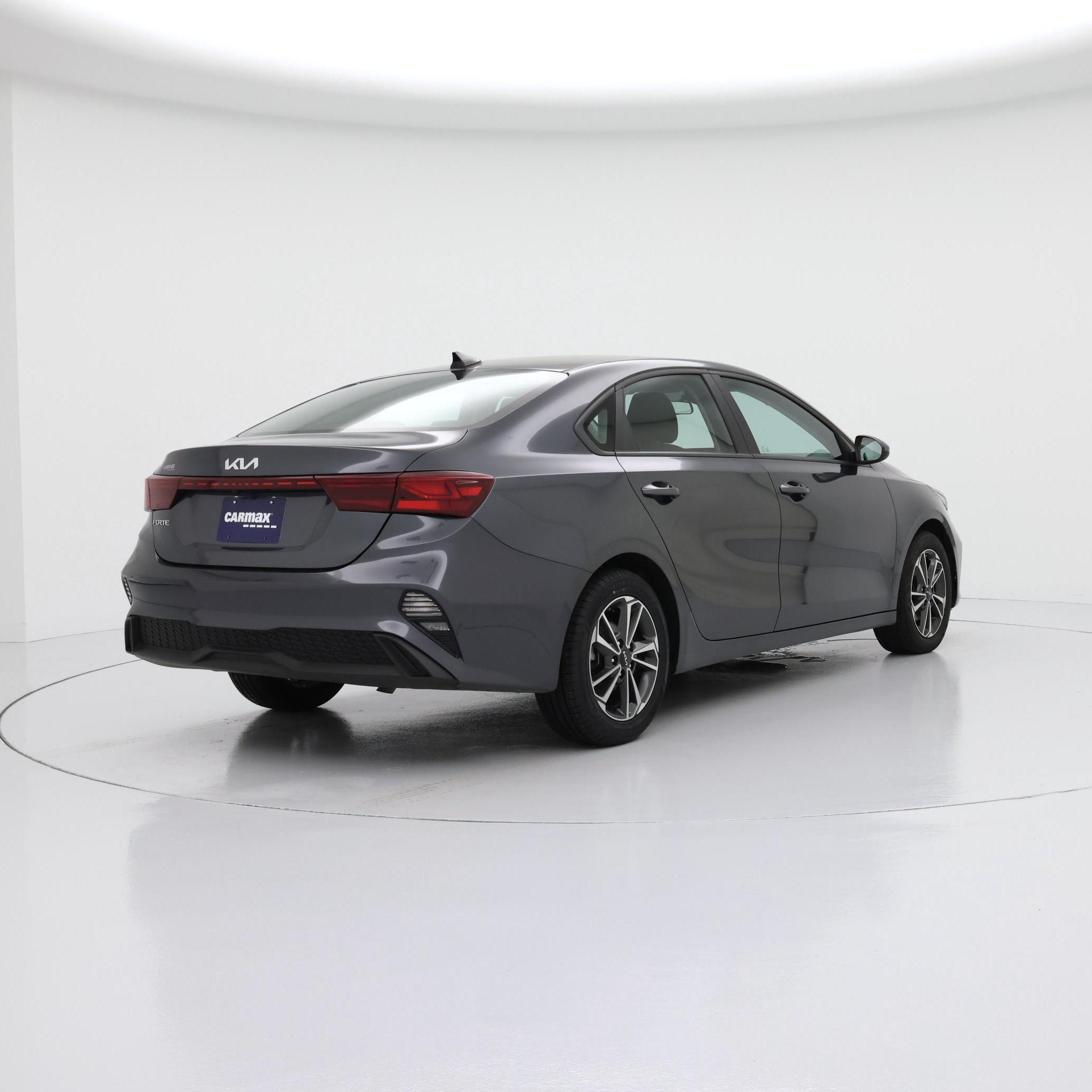 Thumbnail: 2024 Kia Forte - 8