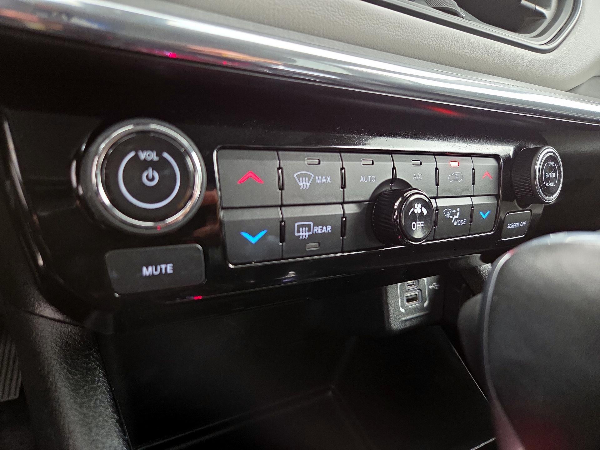 Thumbnail: 2022 Jeep Compass - 18