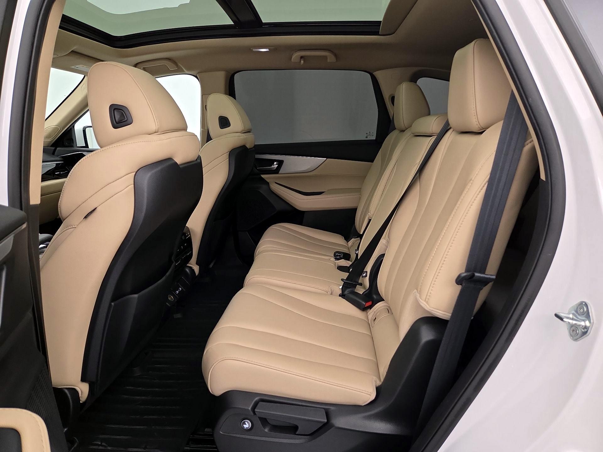 Thumbnail: 2024 Acura MDX - 20