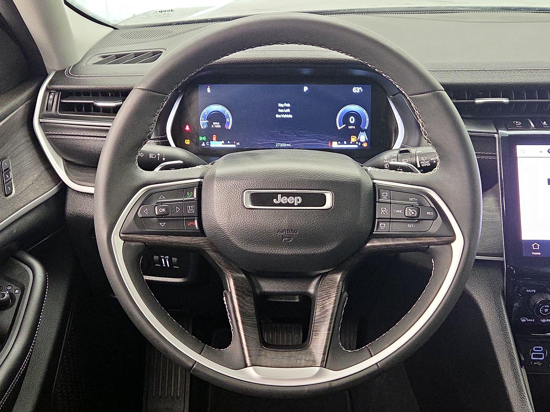 Thumbnail: 2023 Jeep Grand Cherokee - 10