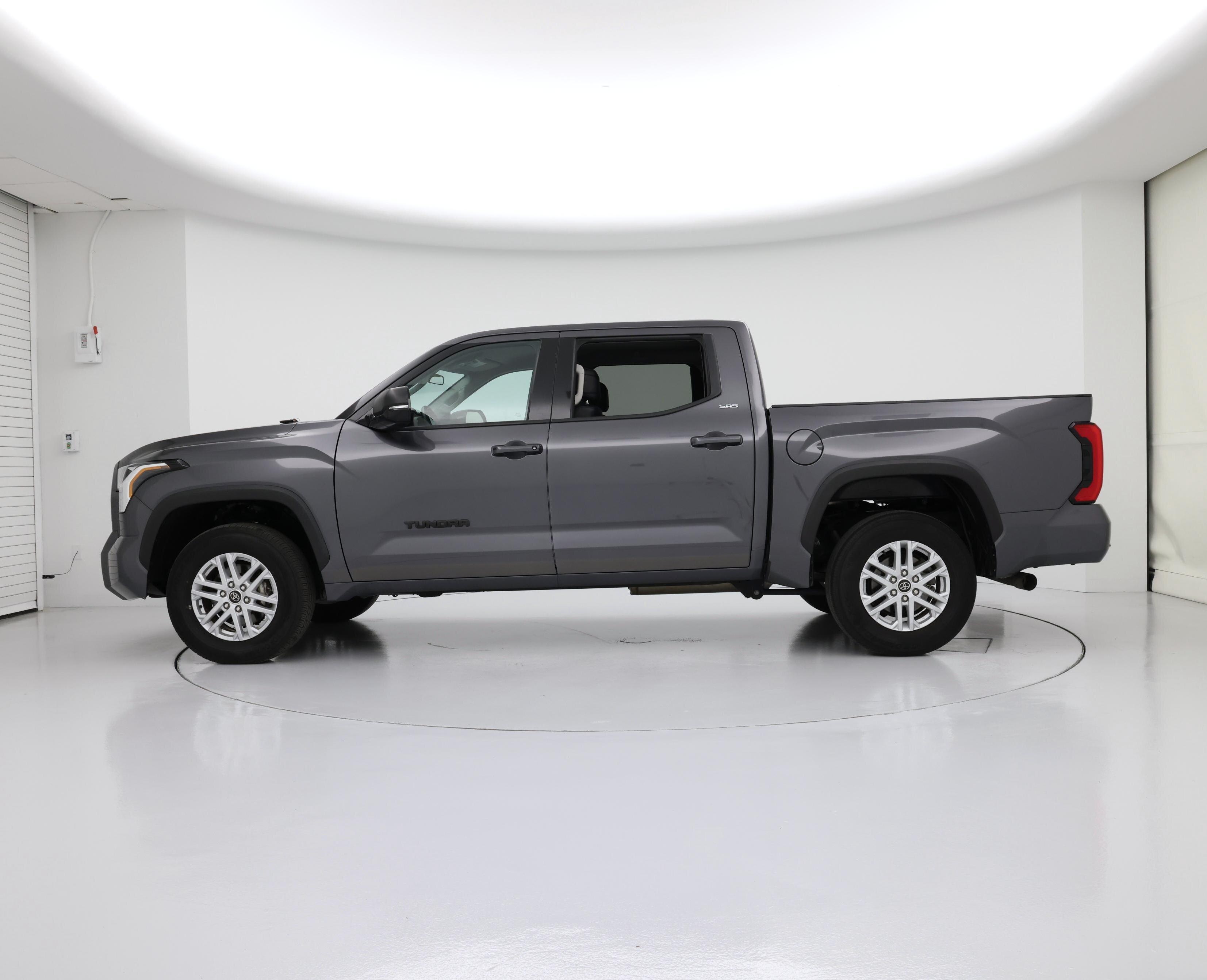 Thumbnail: 2023 Toyota Tundra - 3