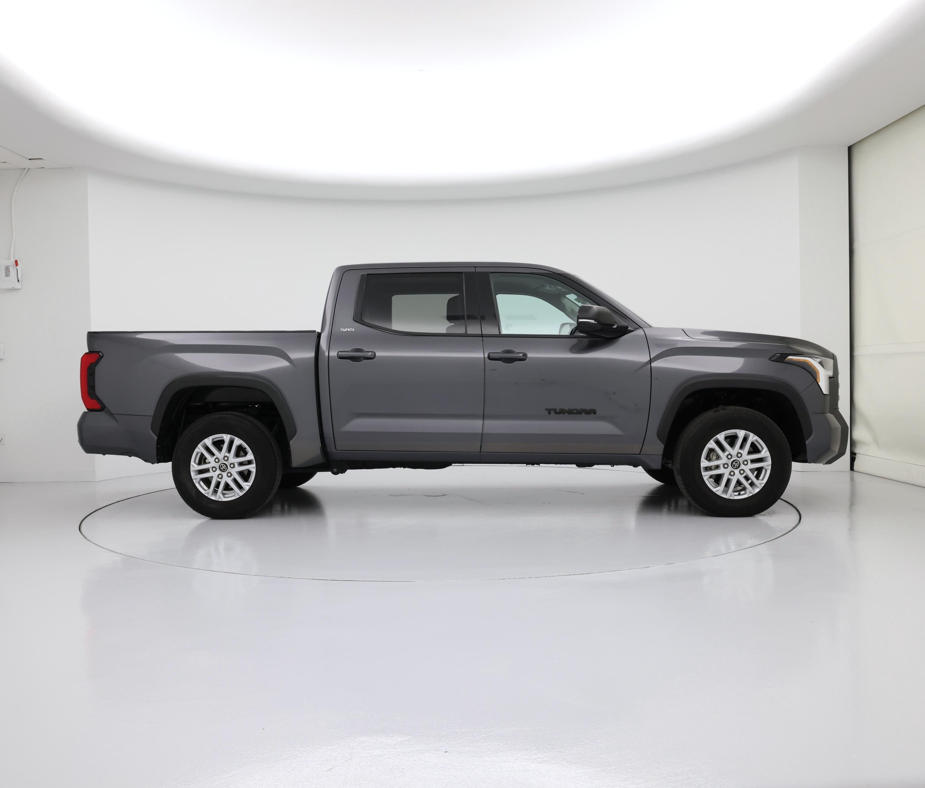 Thumbnail: 2023 Toyota Tundra - 7