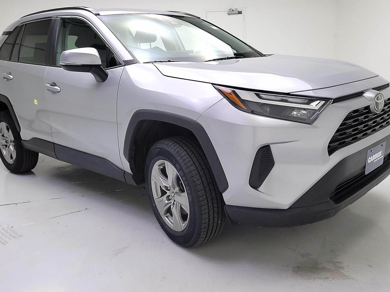 2023 Toyota RAV4 XLE - Photo 1