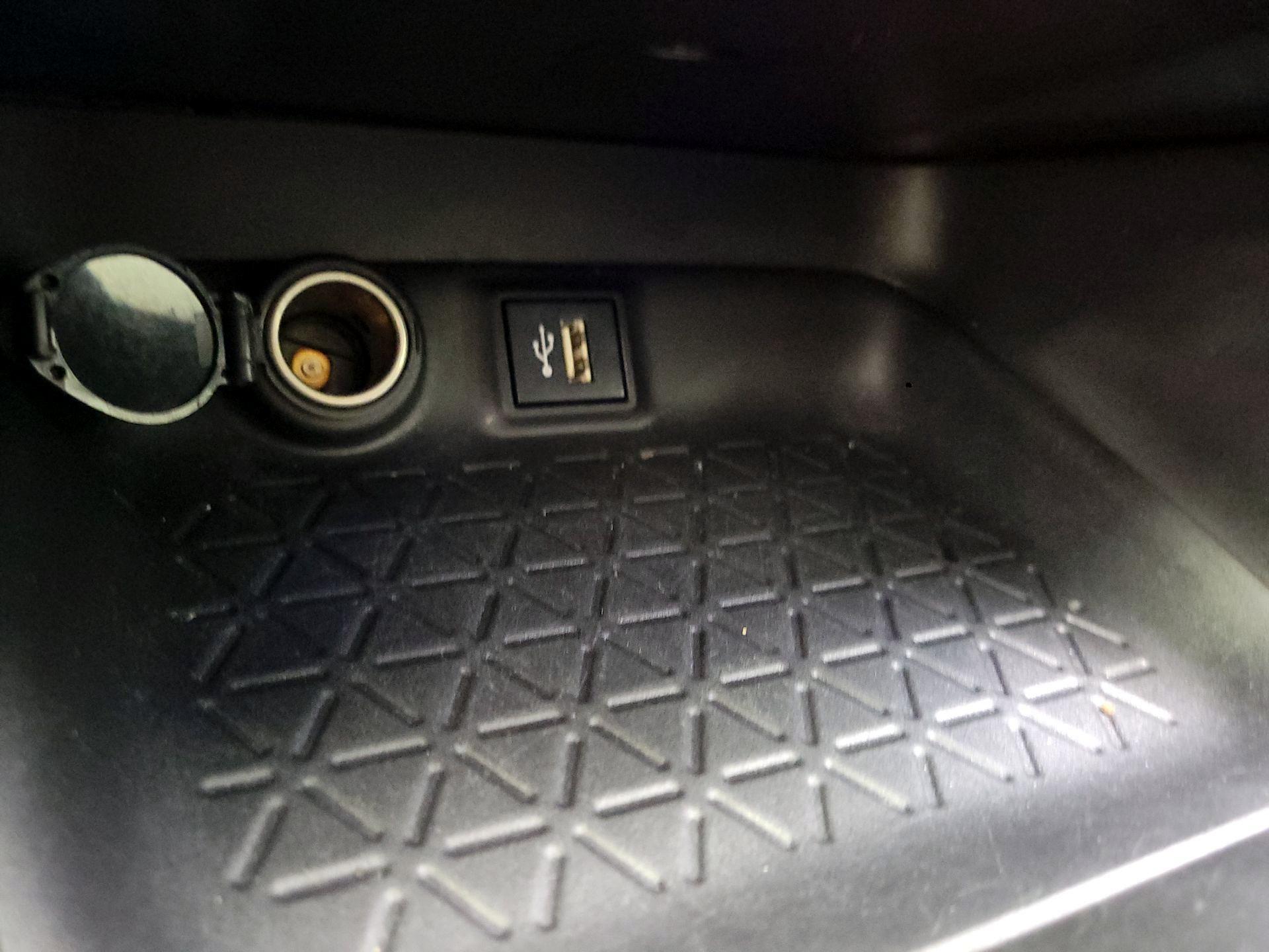 Thumbnail: 2023 Toyota RAV4 - 16