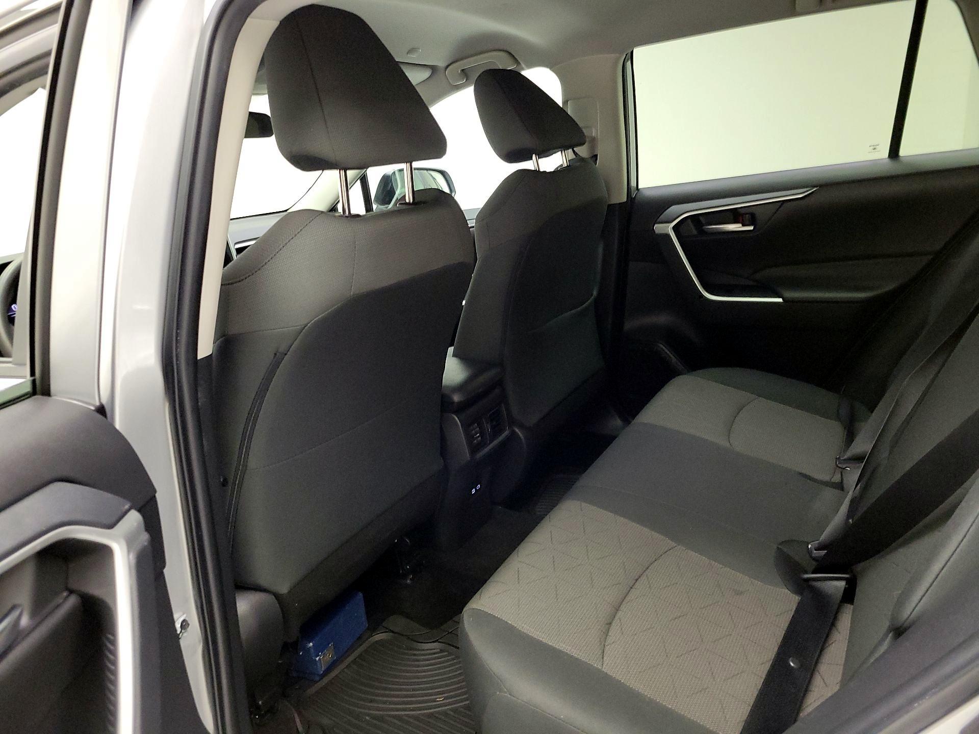 Thumbnail: 2023 Toyota RAV4 - 17