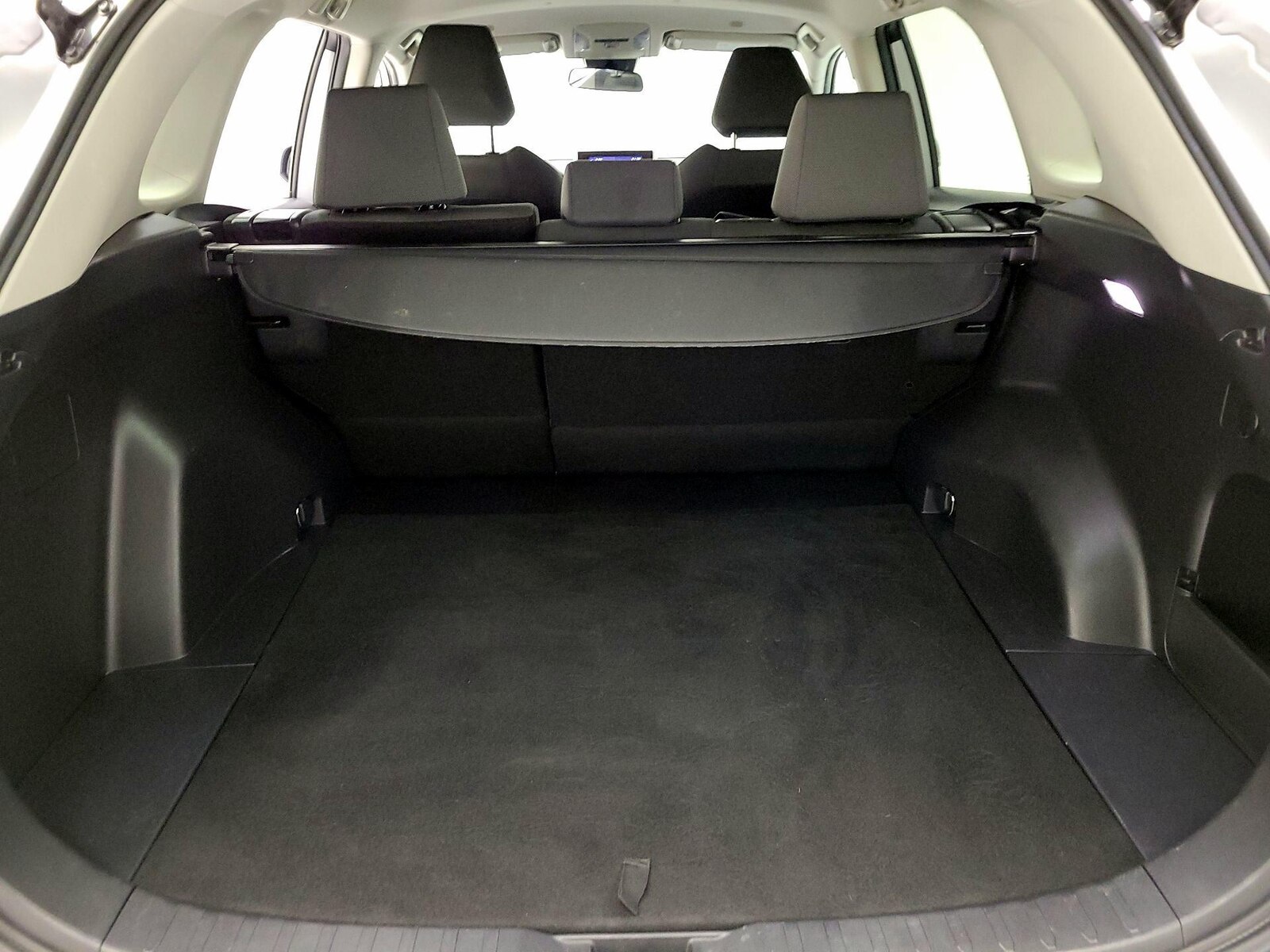 2023 Toyota RAV4 XLE - Photo 19