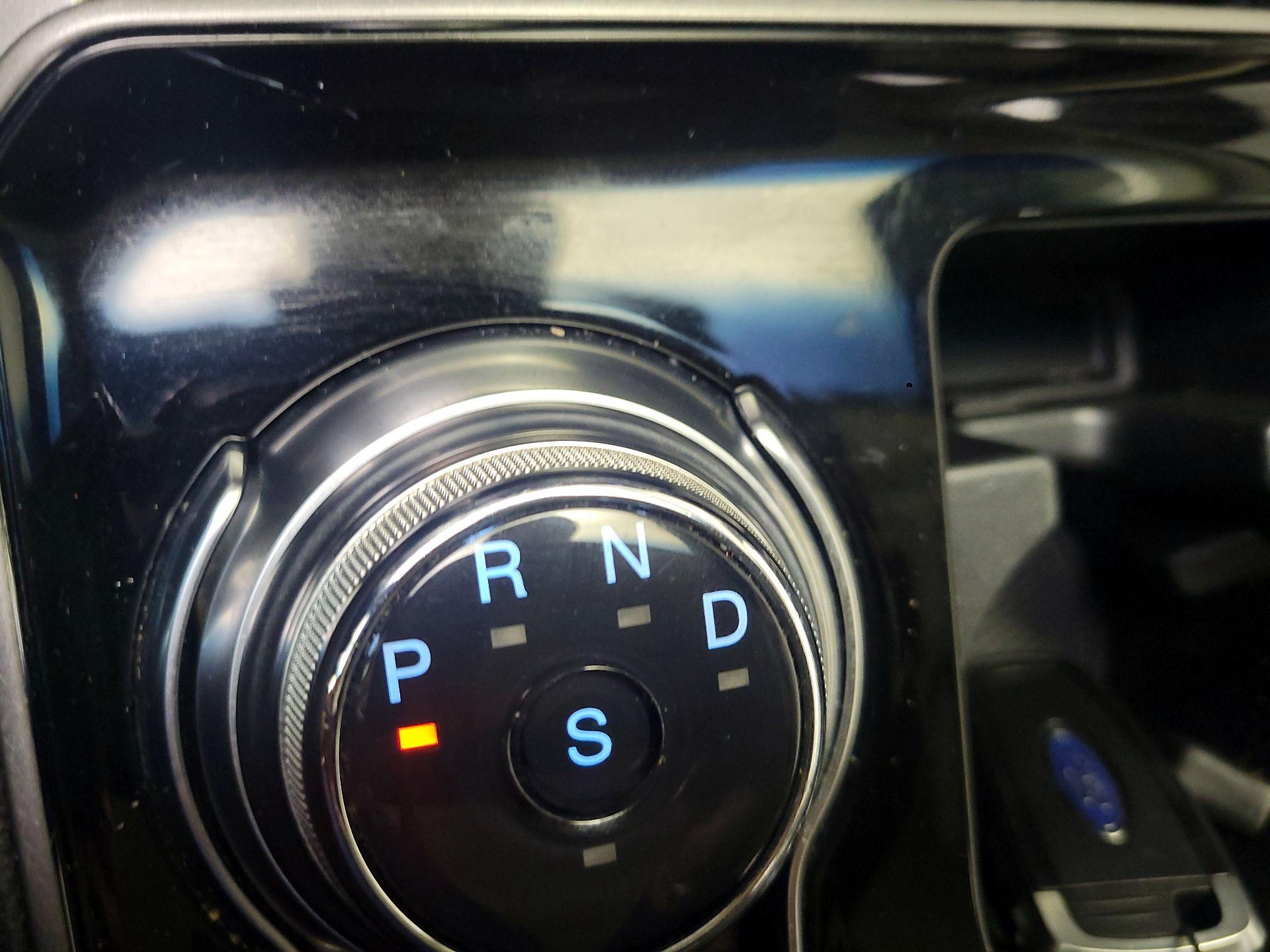 Thumbnail: 2020 Ford Edge - 15