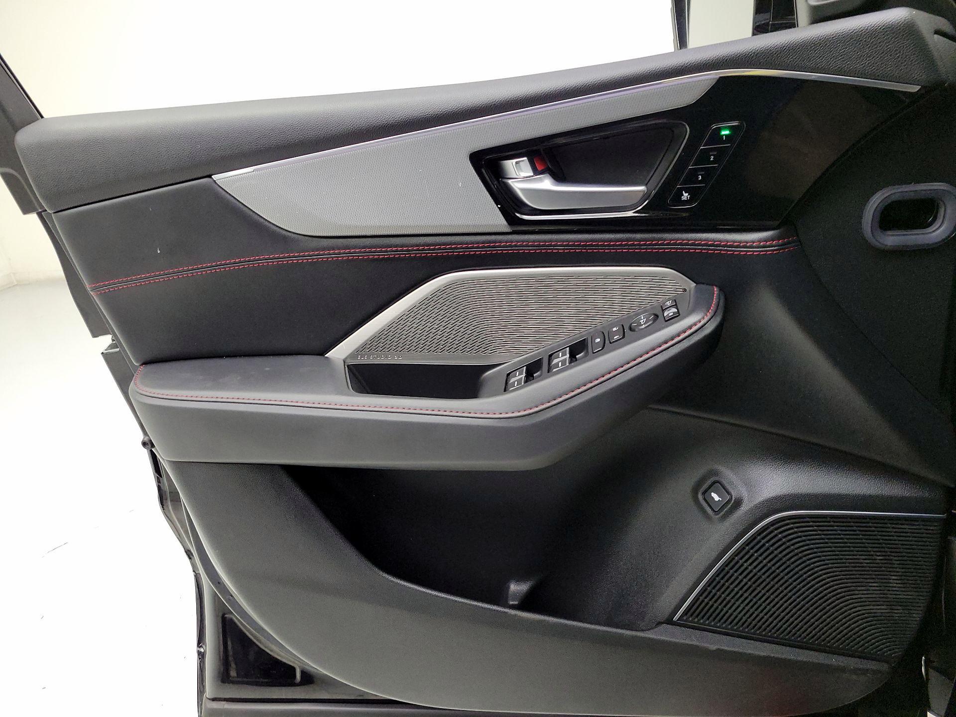 Thumbnail: 2023 Acura MDX - 10