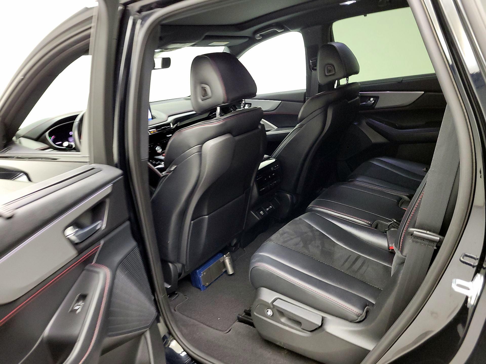 Thumbnail: 2023 Acura MDX - 17