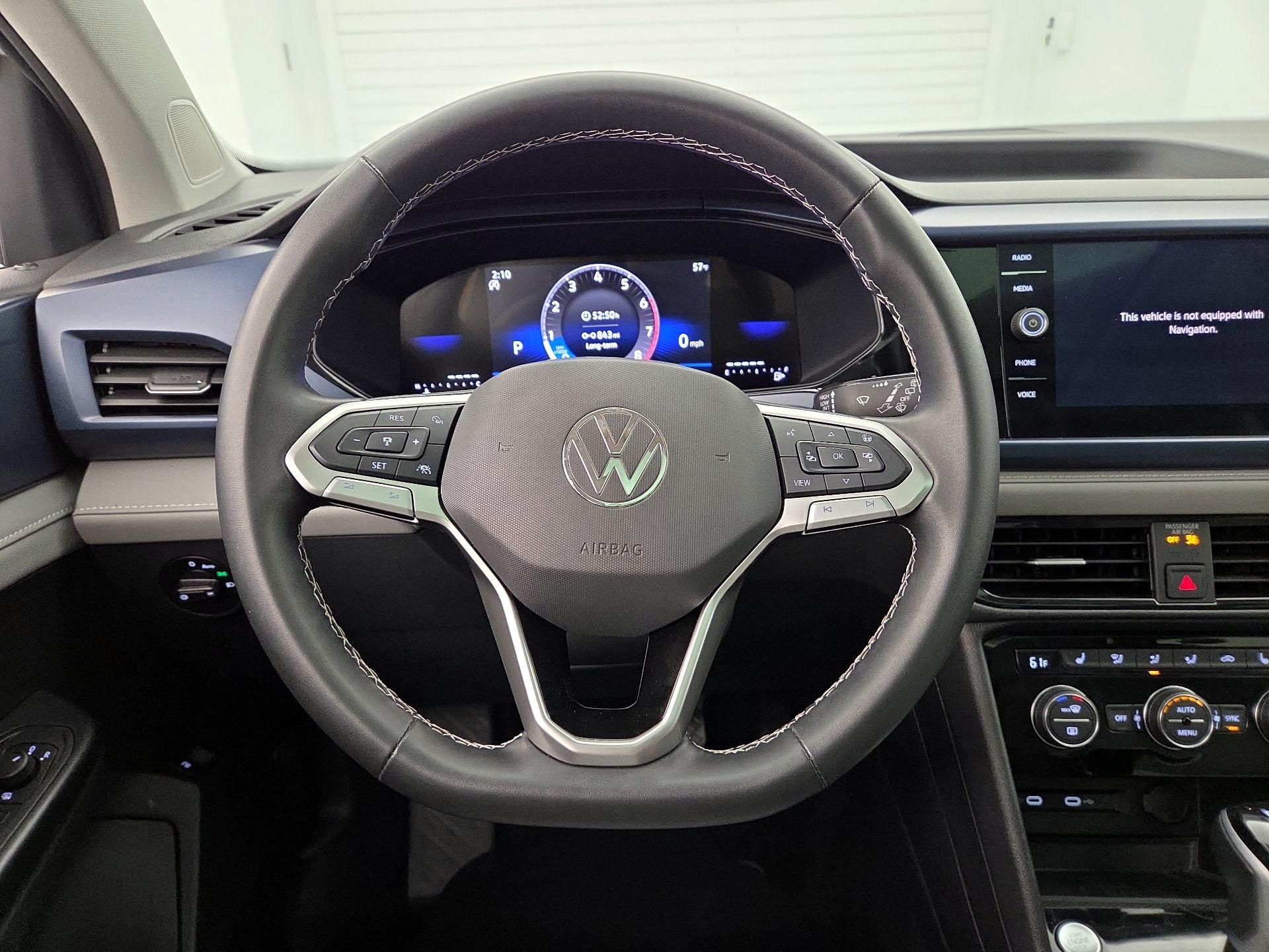 Thumbnail: 2024 Volkswagen Taos - 10