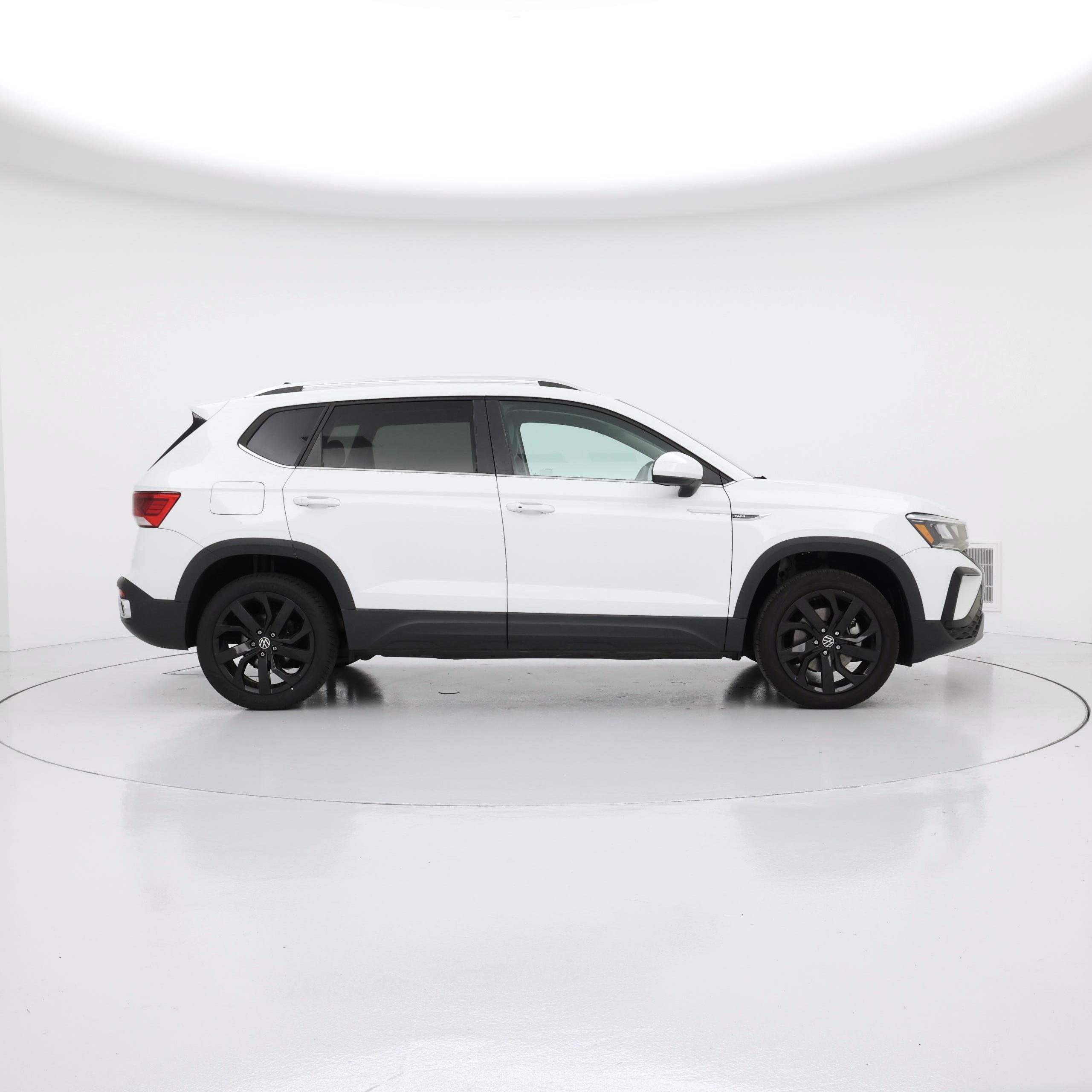 Thumbnail: 2024 Volkswagen Taos - 7
