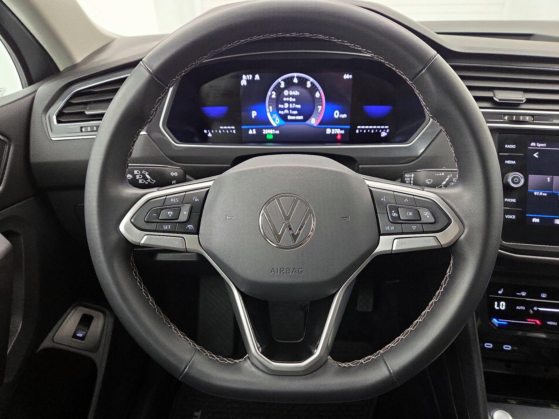 Thumbnail: 2024 Volkswagen Tiguan - 10