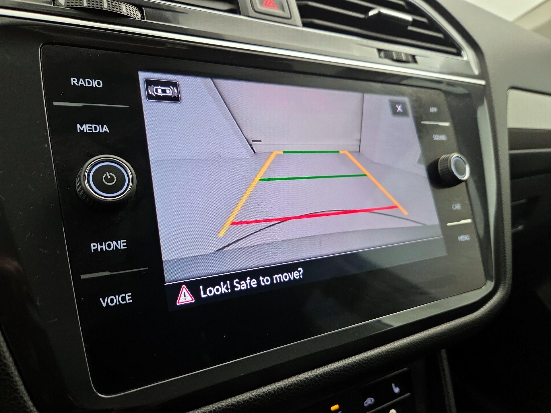 Thumbnail: 2024 Volkswagen Tiguan - 14
