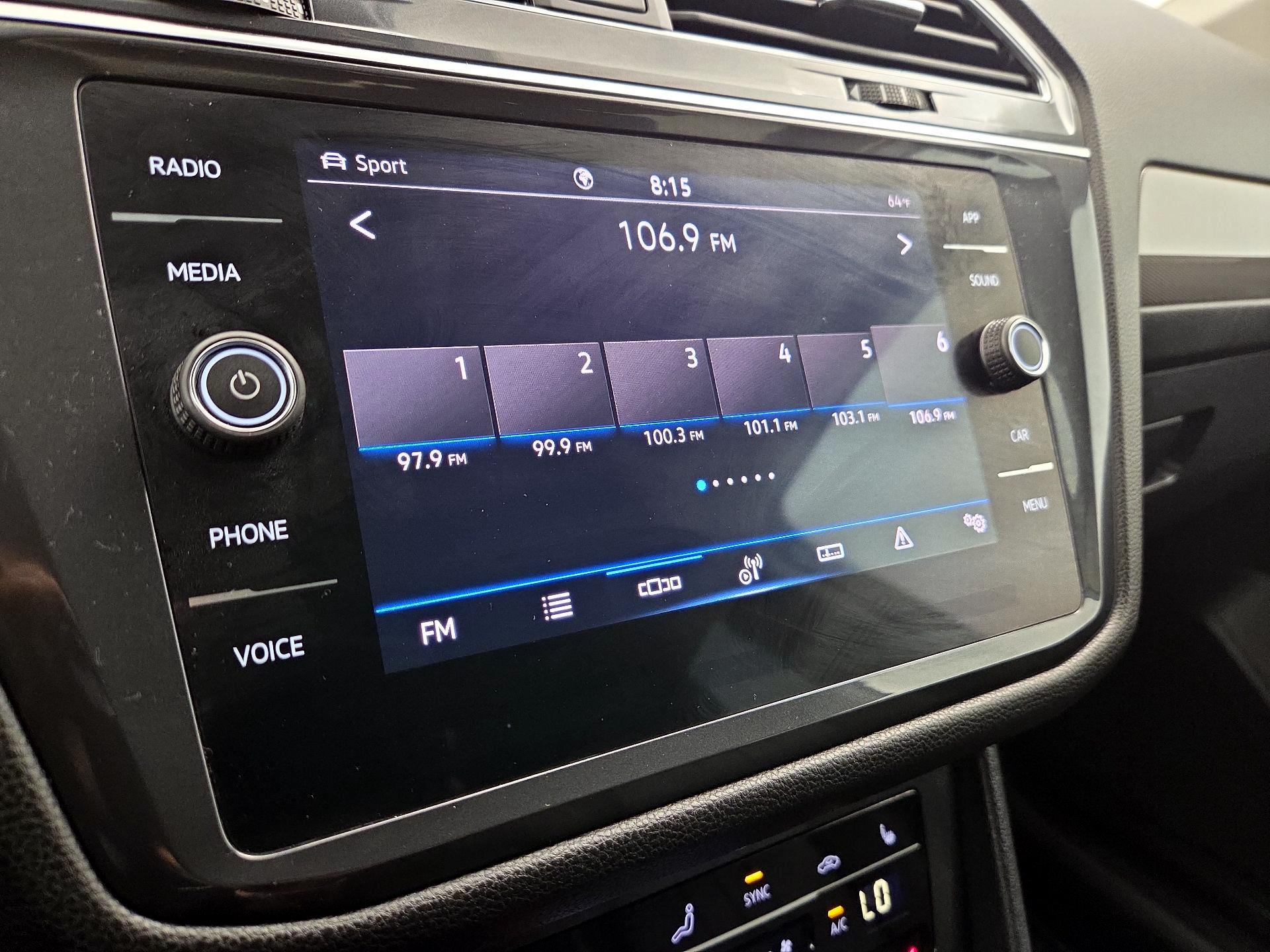 Thumbnail: 2024 Volkswagen Tiguan - 15