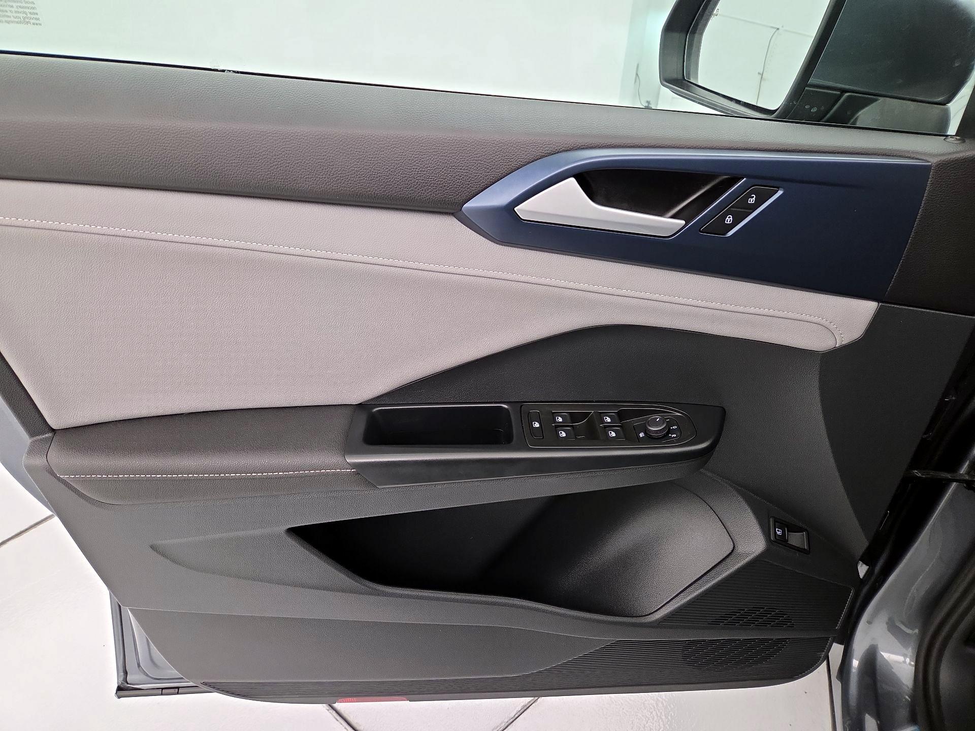 Thumbnail: 2024 Volkswagen Taos - 12