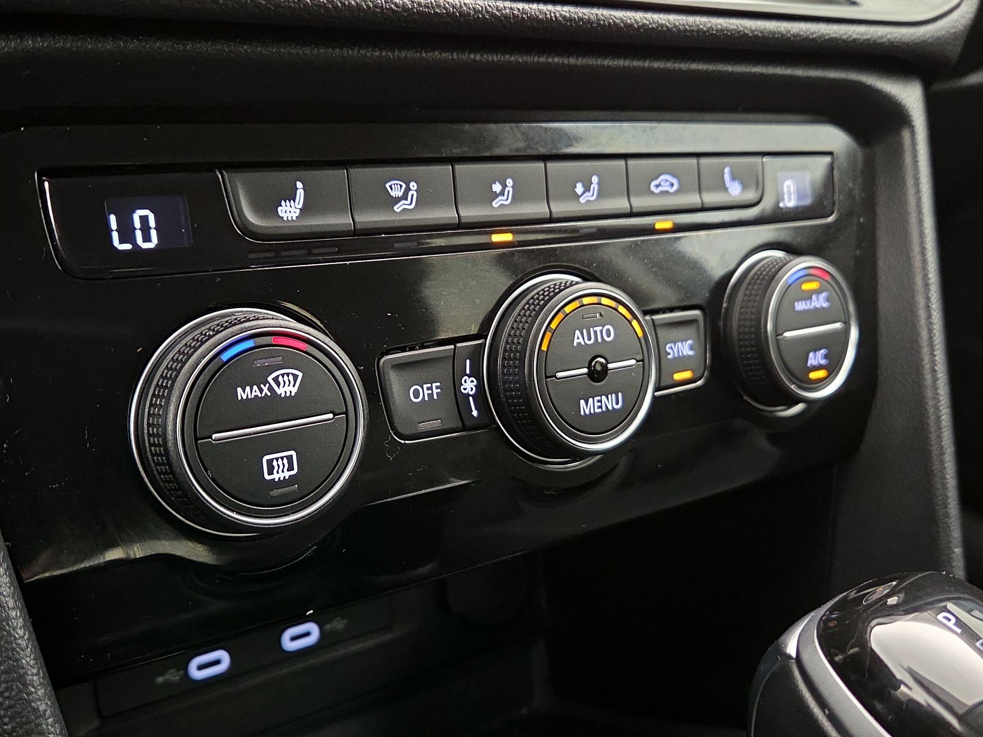 Thumbnail: 2024 Volkswagen Taos - 16