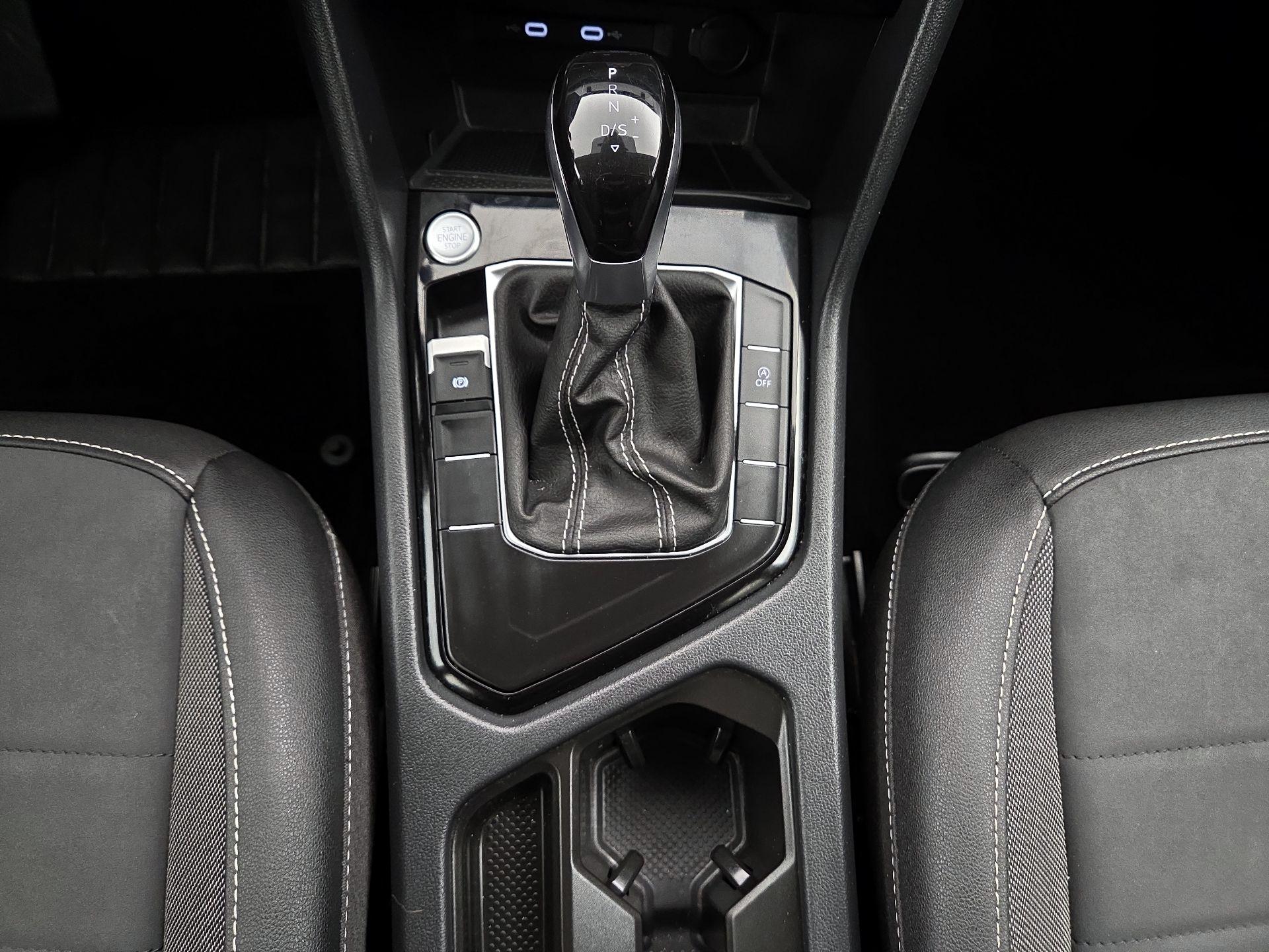 Thumbnail: 2024 Volkswagen Taos - 17