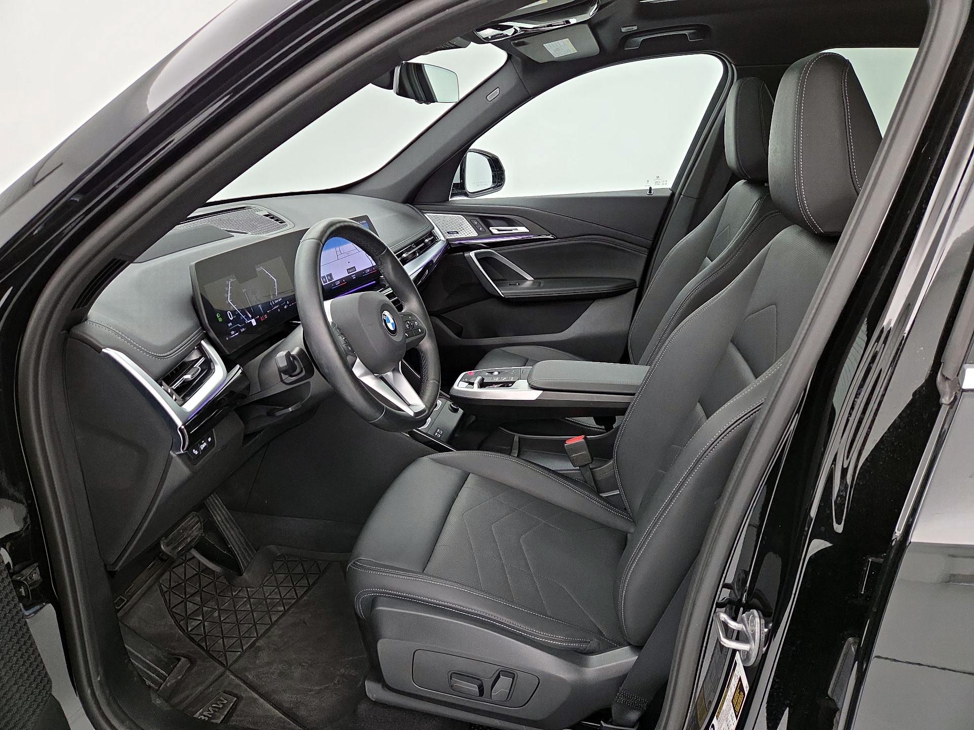 Thumbnail: 2023 BMW X1 - 11