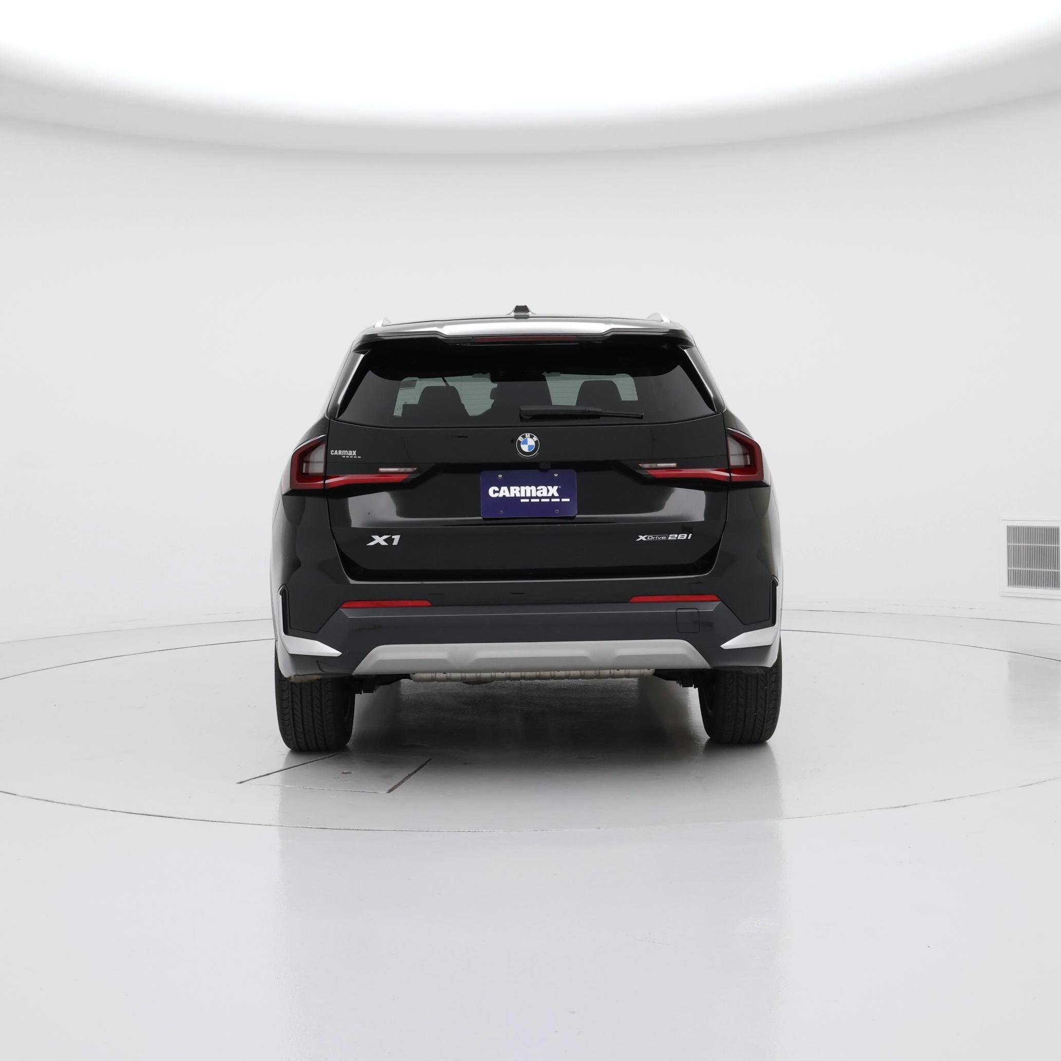 Thumbnail: 2023 BMW X1 - 6