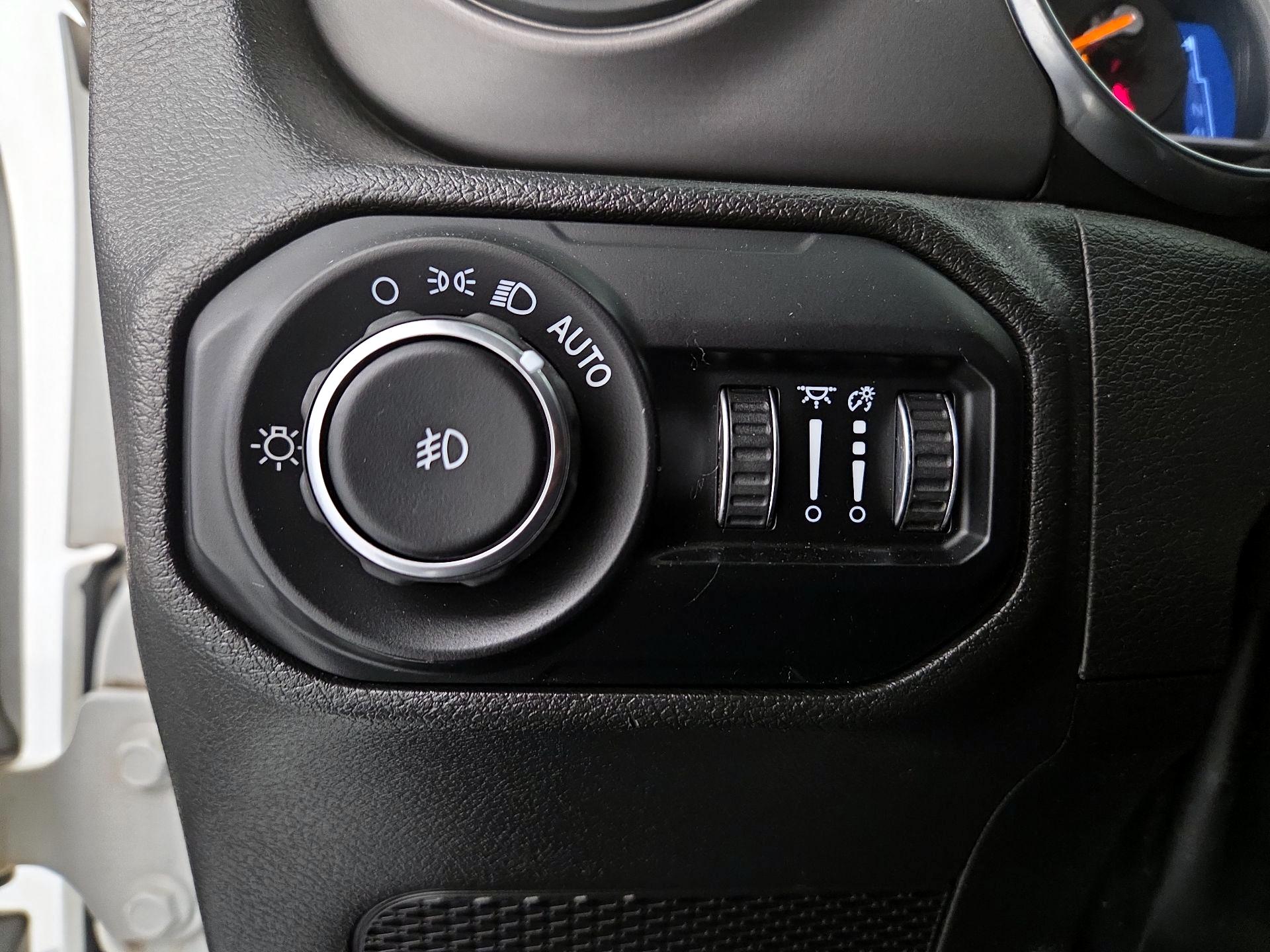 Thumbnail: 2022 Jeep Wrangler - 13