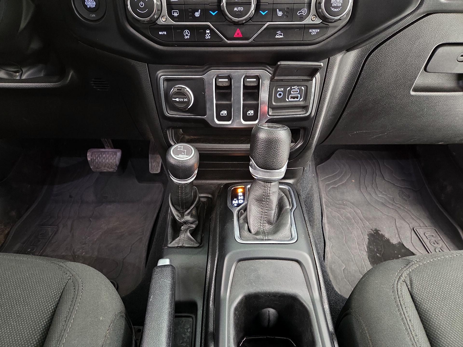Thumbnail: 2022 Jeep Wrangler - 18
