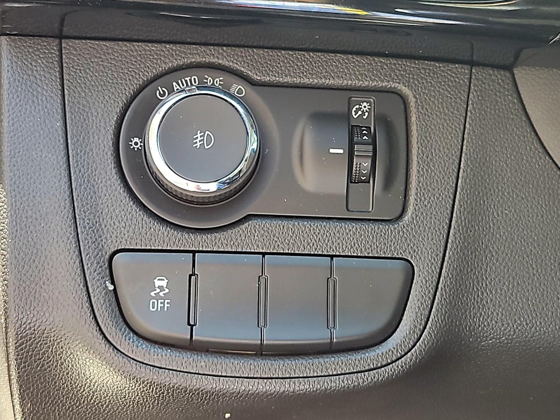 Thumbnail: 2020 Chevrolet Spark - 11