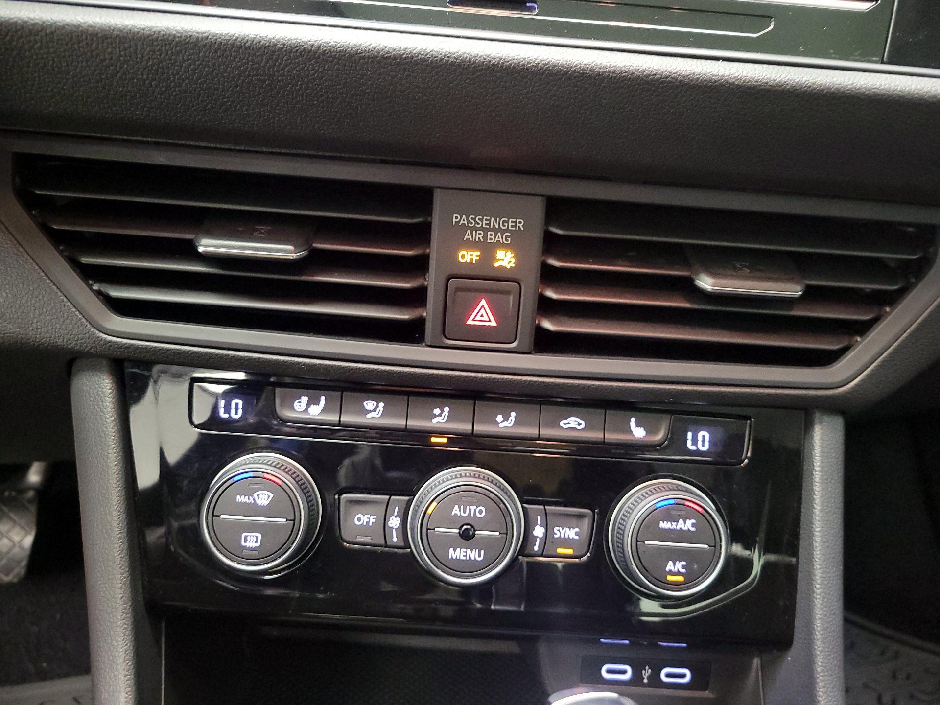 Thumbnail: 2020 Volkswagen Jetta - 14