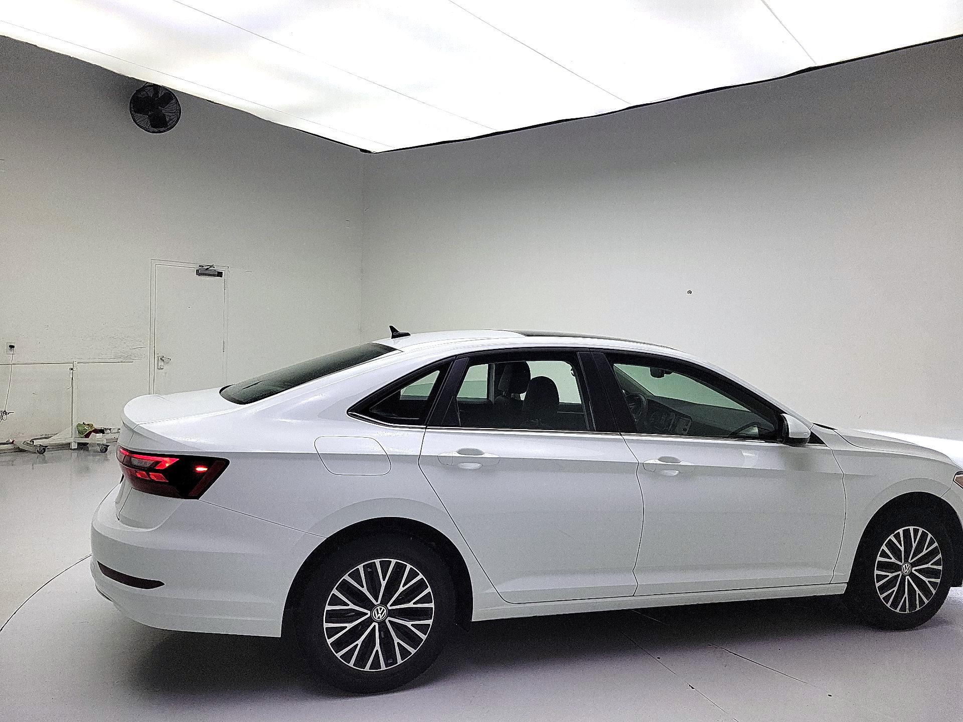 Thumbnail: 2020 Volkswagen Jetta - 4