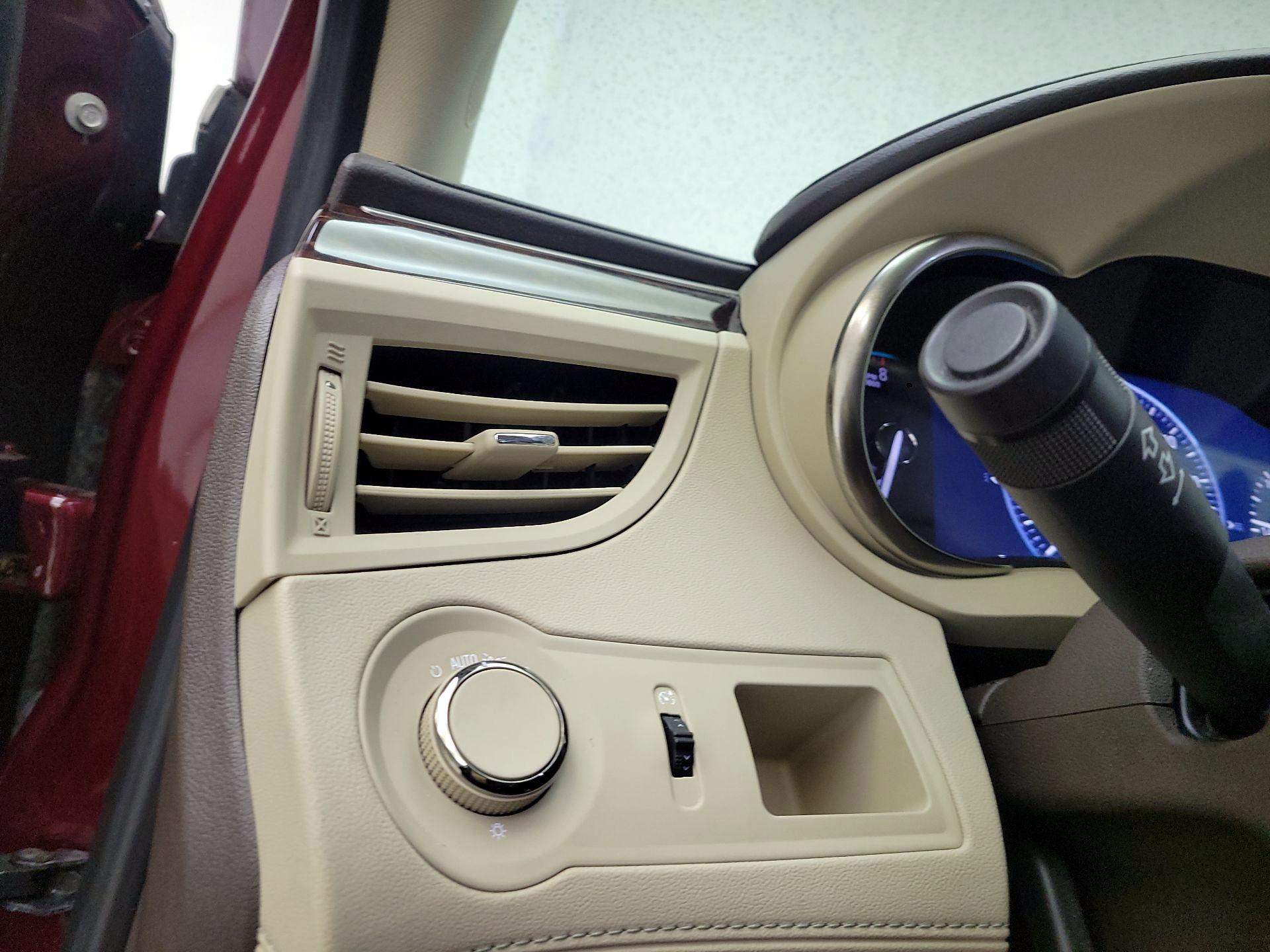 Thumbnail: 2015 Buick LaCrosse - 11