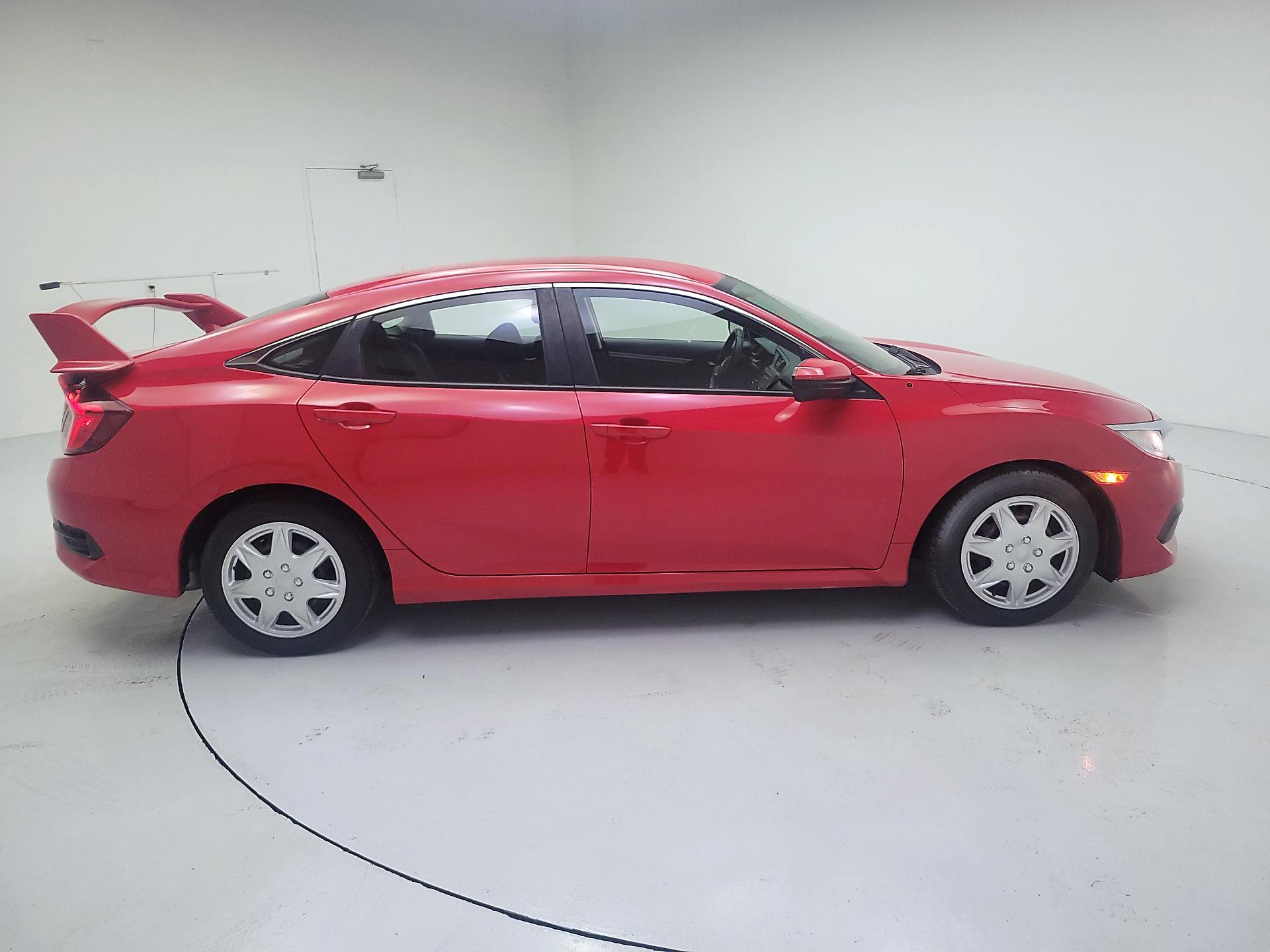 Thumbnail: 2017 Honda Civic - 4