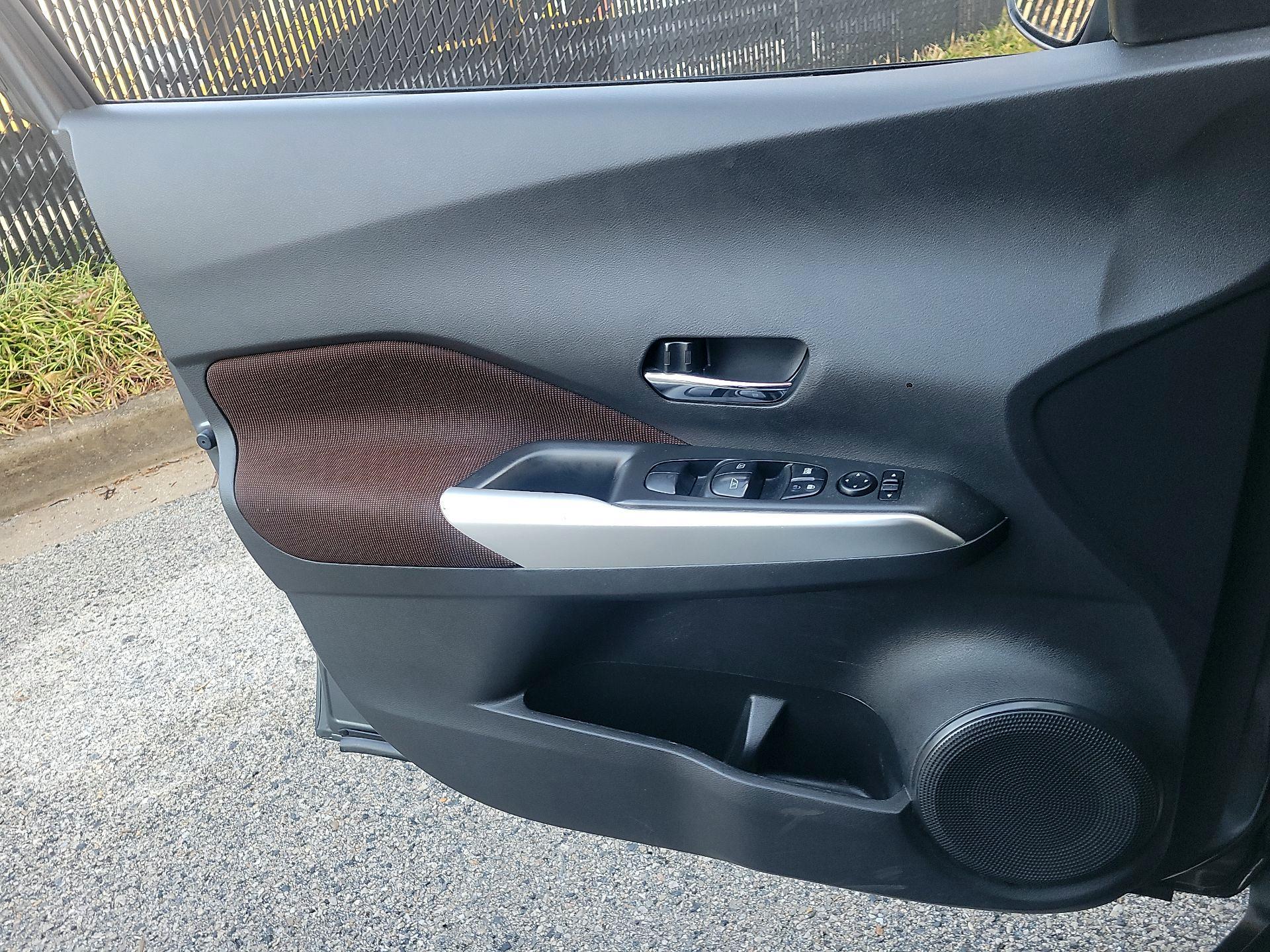 Thumbnail: 2019 Nissan Kicks - 10