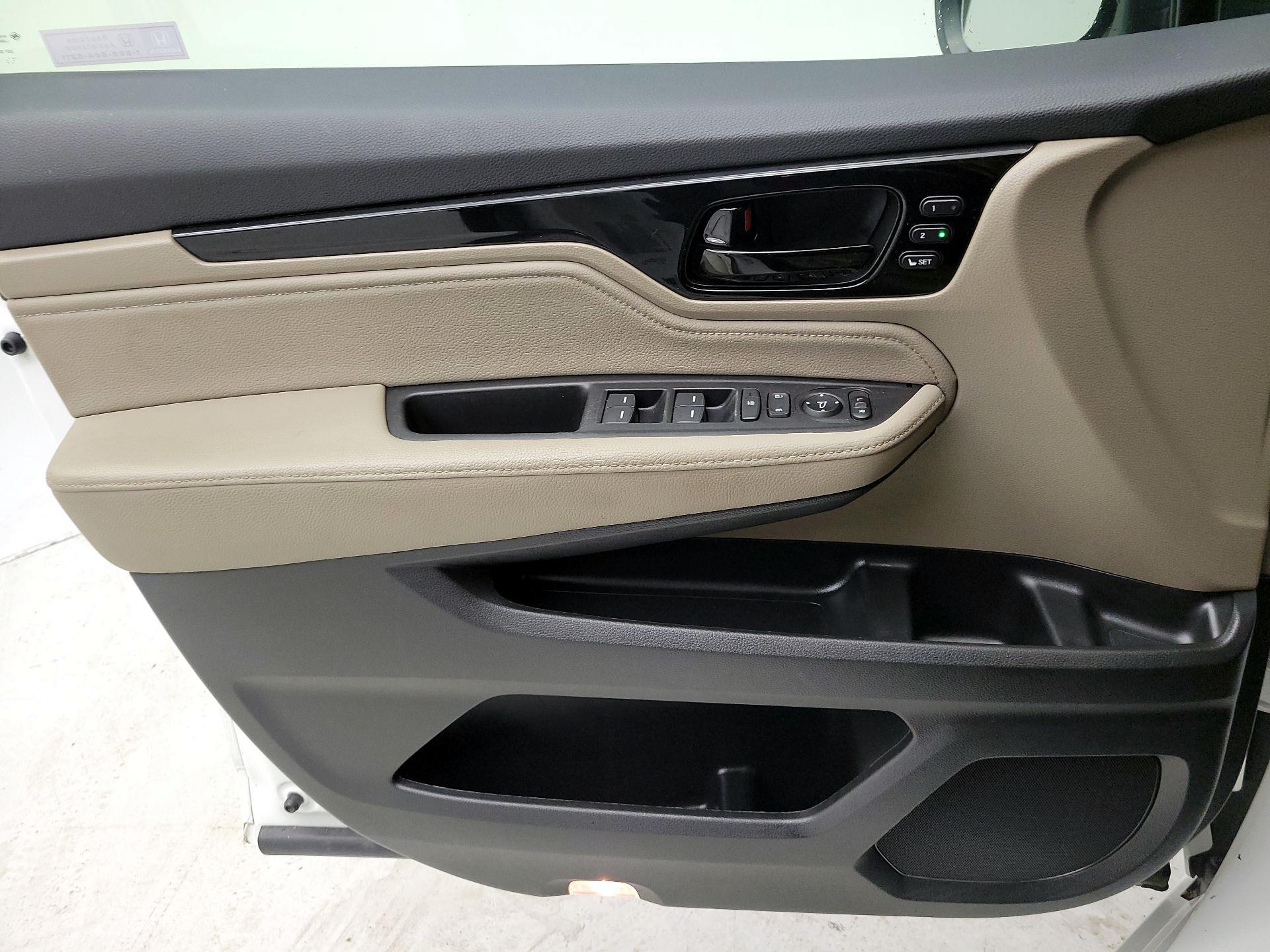 Thumbnail: 2021 Honda Odyssey - 12