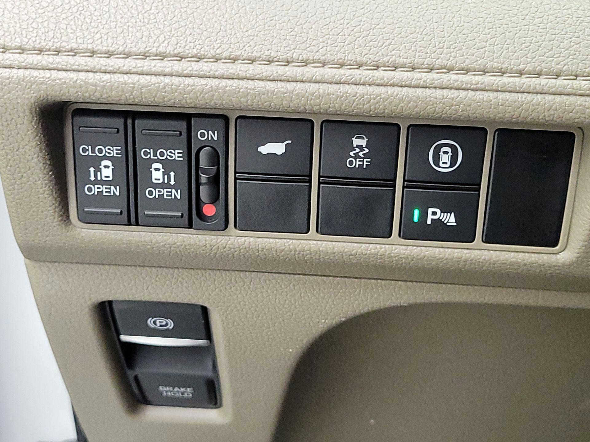 Thumbnail: 2021 Honda Odyssey - 13