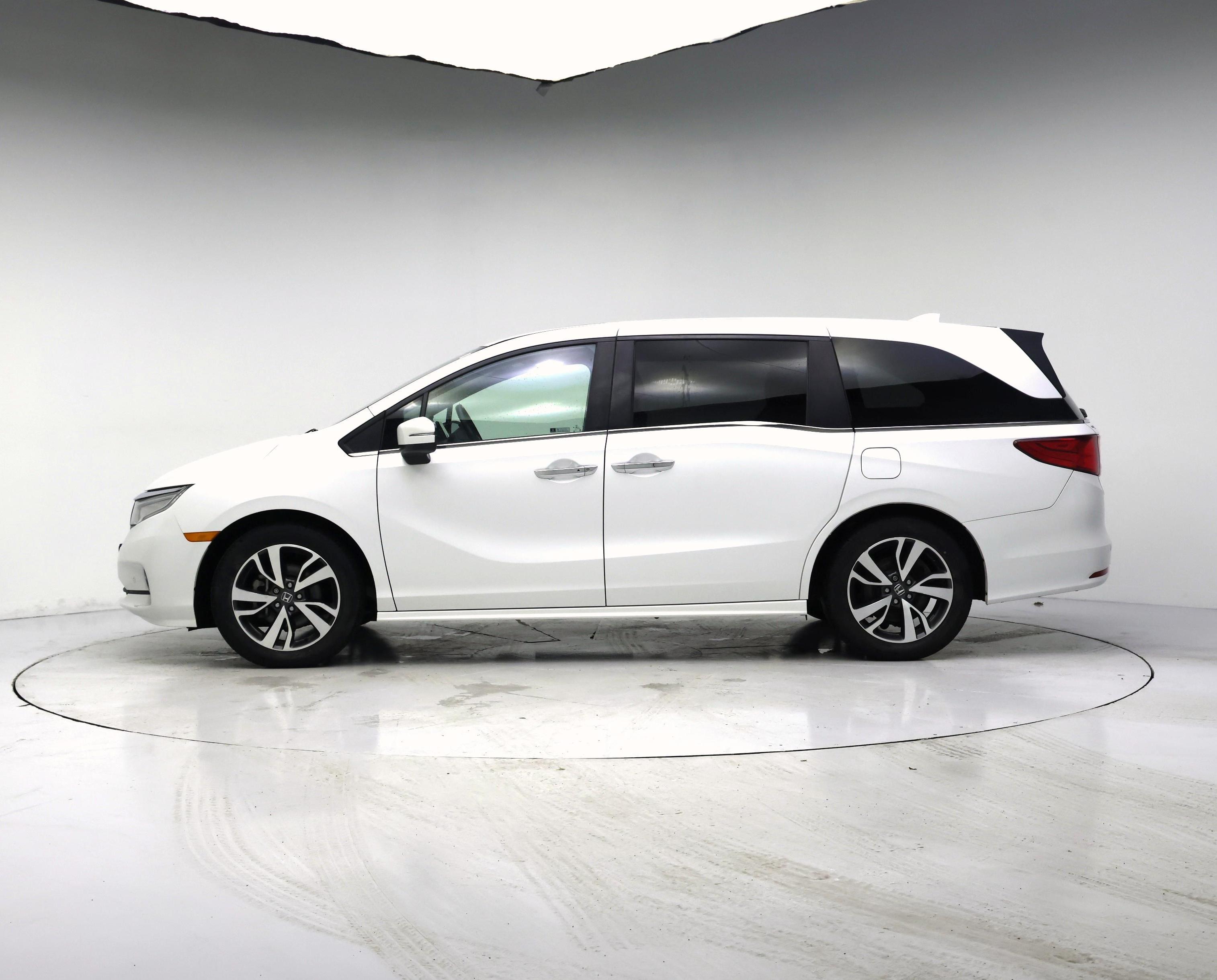 Thumbnail: 2021 Honda Odyssey - 3