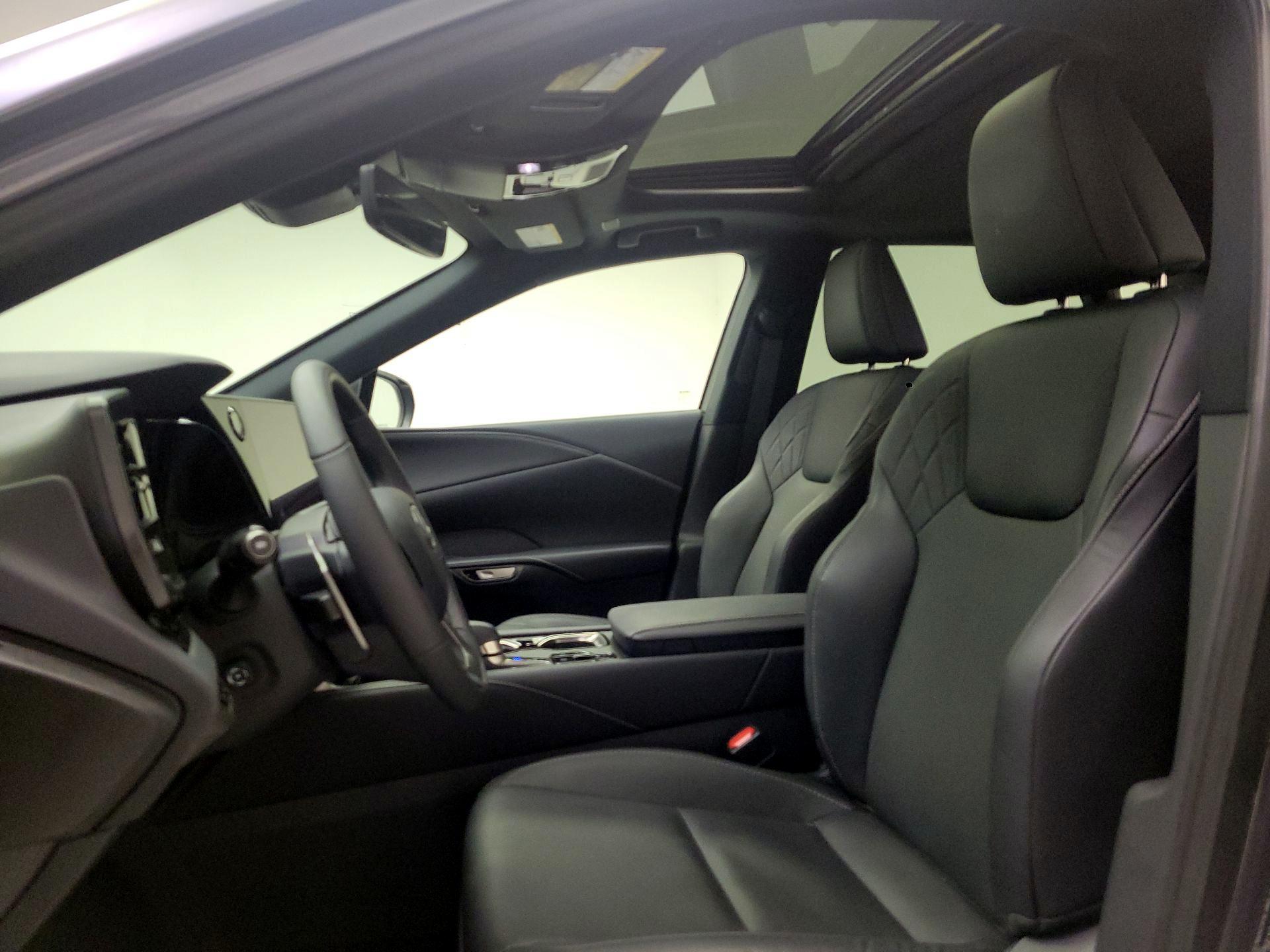 Thumbnail: 2024 Lexus RX - 17